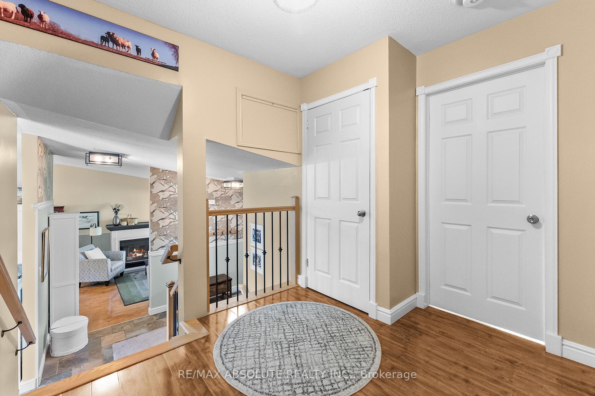 864 Centre Street photo 17