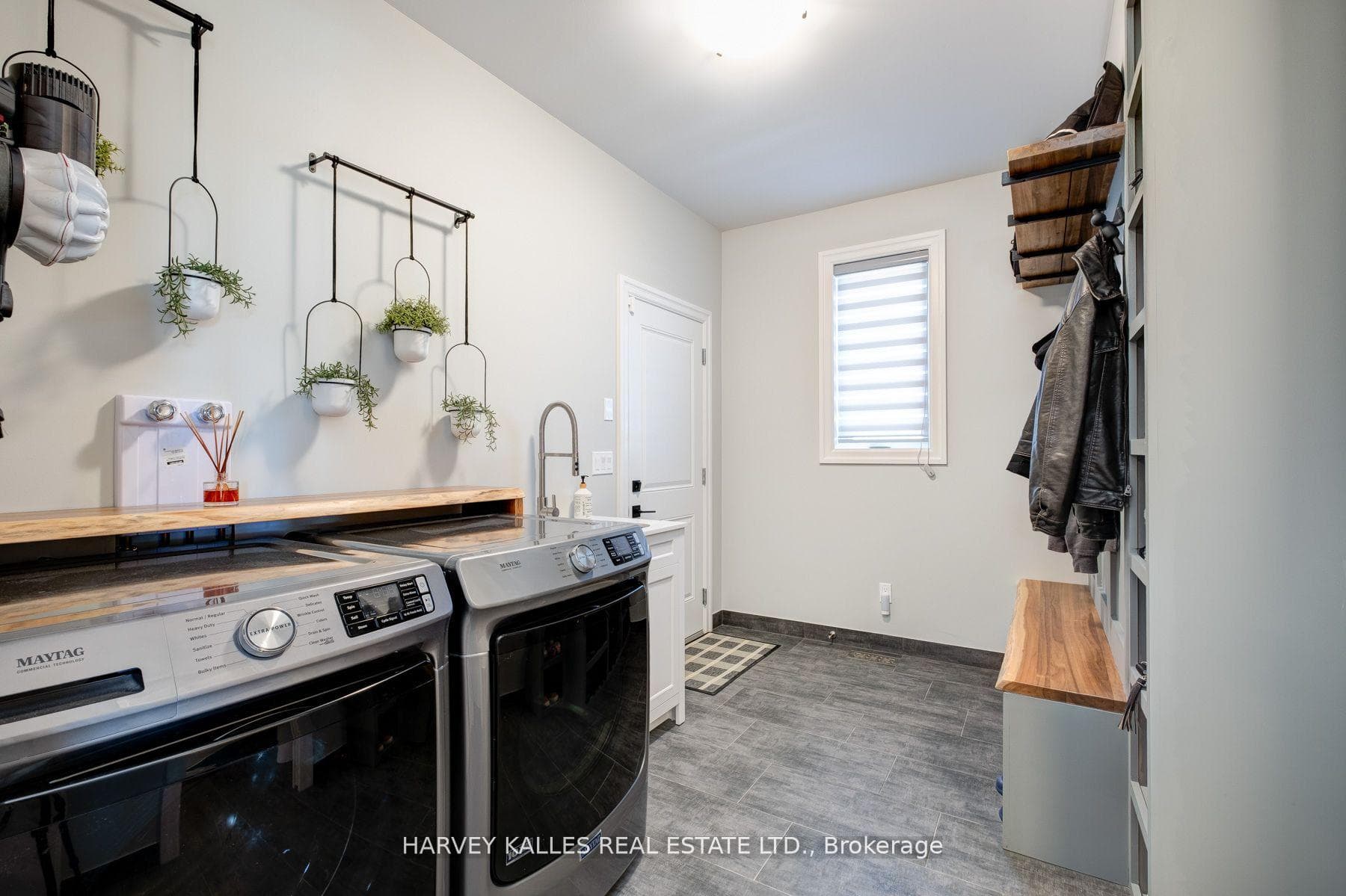 790 Mount Pleasant Road photo 16