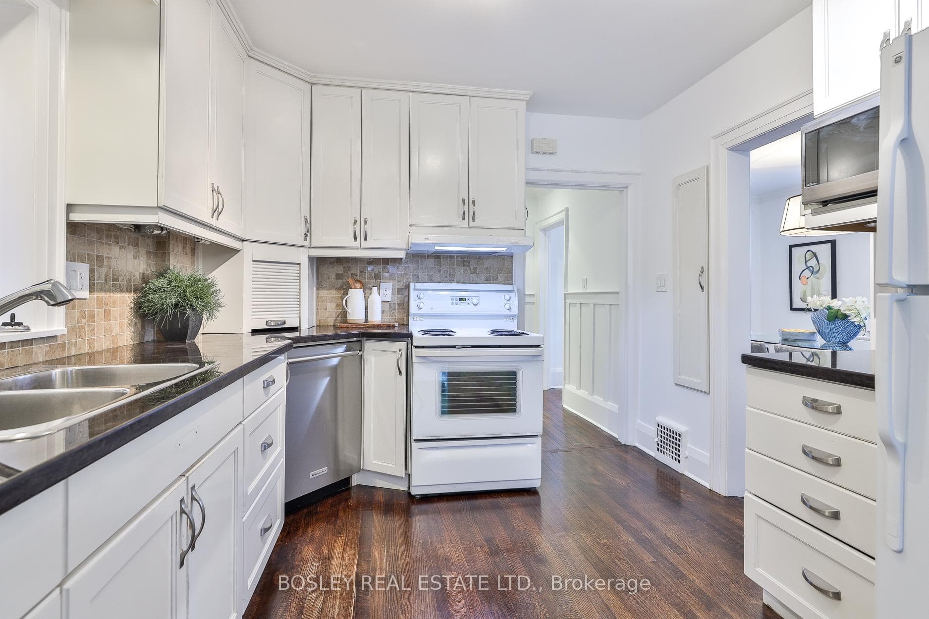30 Wanless Avenue photo 11