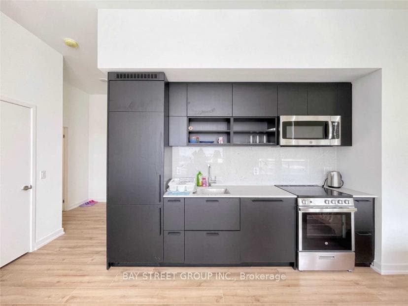 135 East Liberty Street Unit 803 photo 12