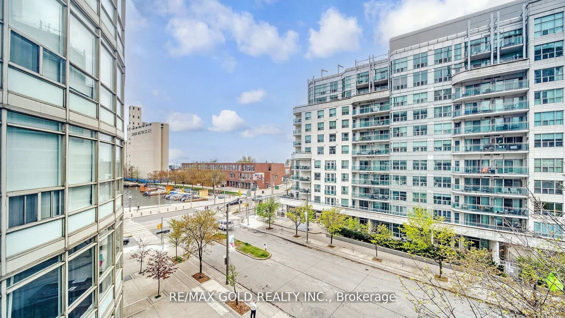 550 Queens Quay Unit 509 photo 39