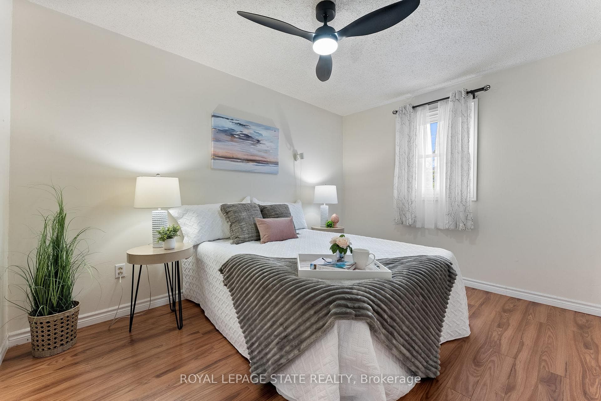 544 Mary Street photo 10