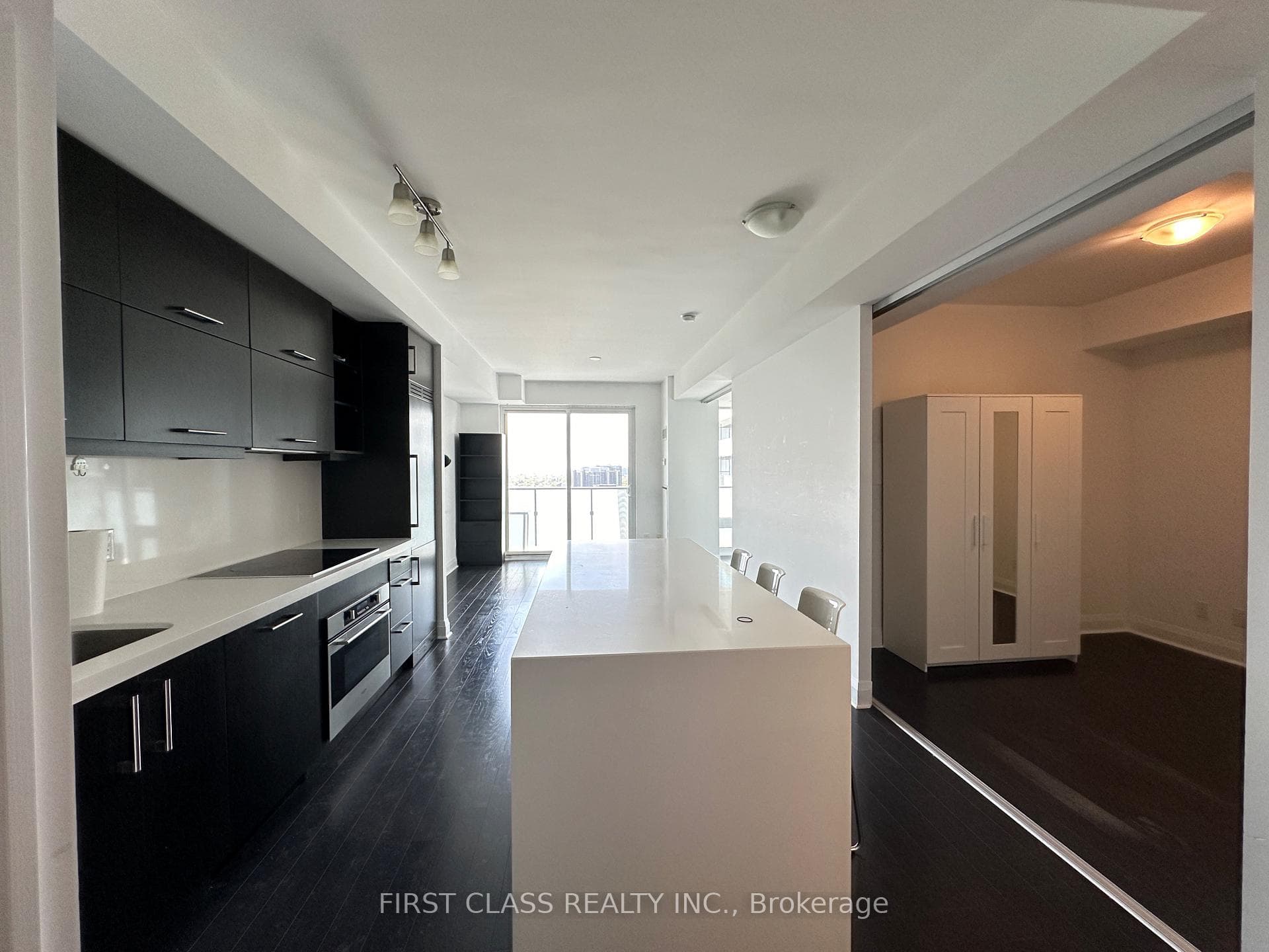 1080 Bay Street Unit 2205 photo 8