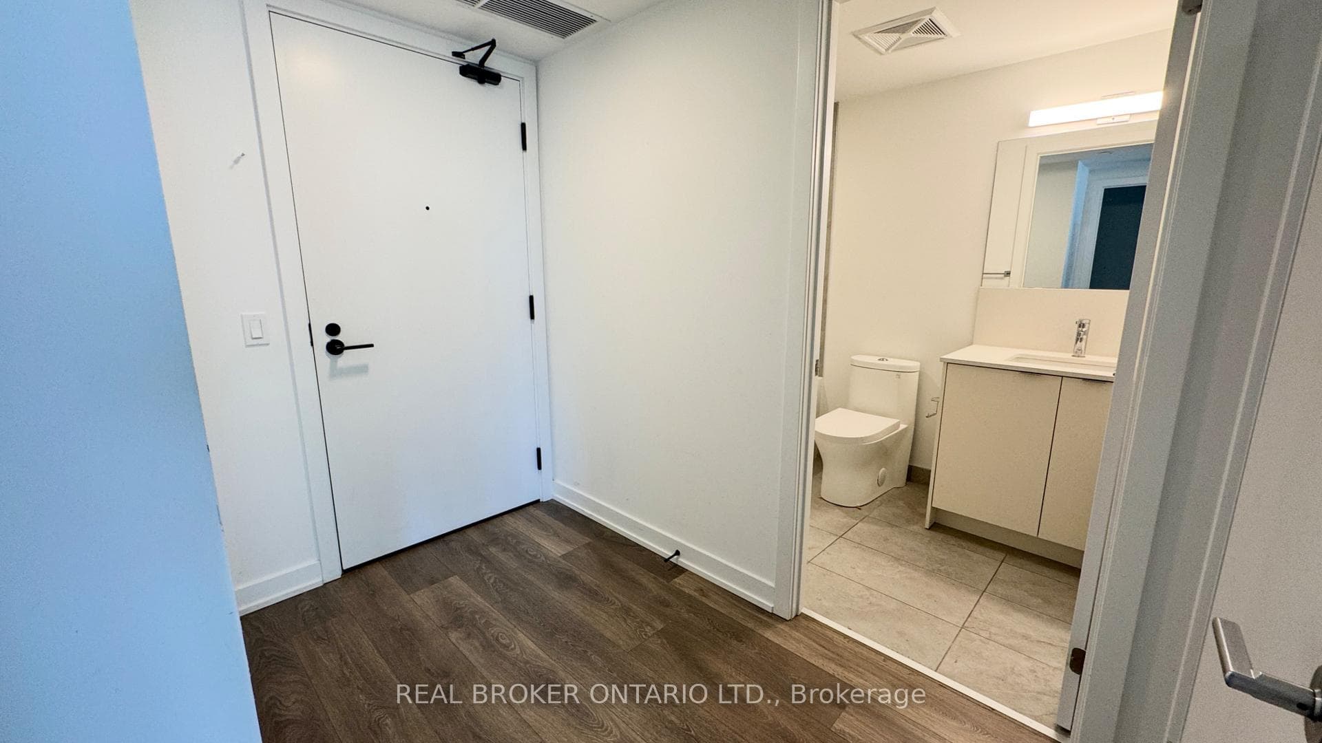 1604 Charles Street Unit 416 B photo 2