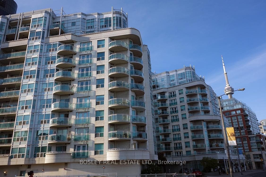 600 Queens Quay Unit 828 photo 2