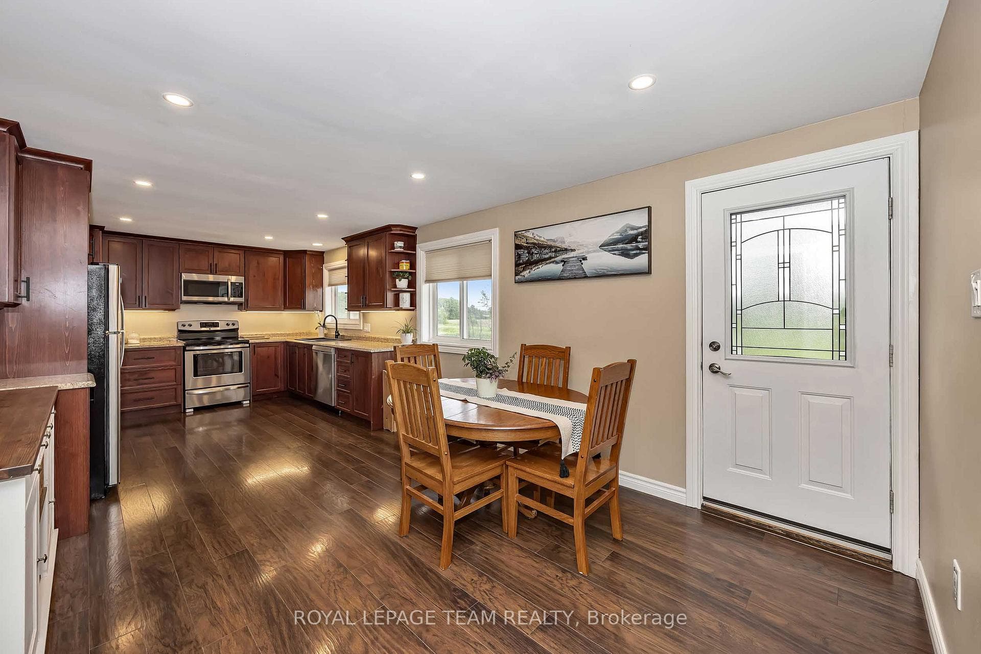 3217 Woodkilton Road photo 10