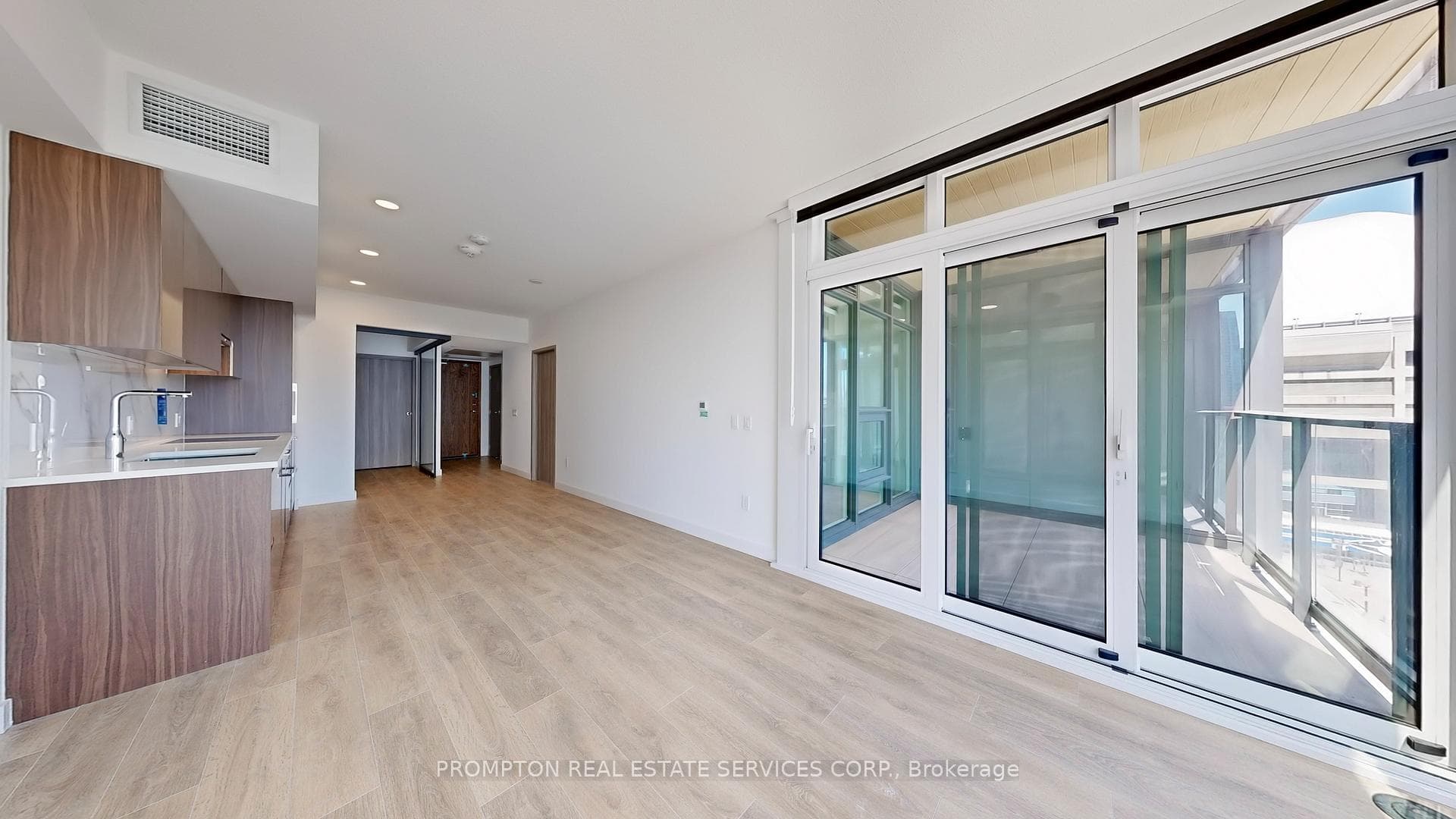 1 Concord Cityplace Way Unit 612 photo 25