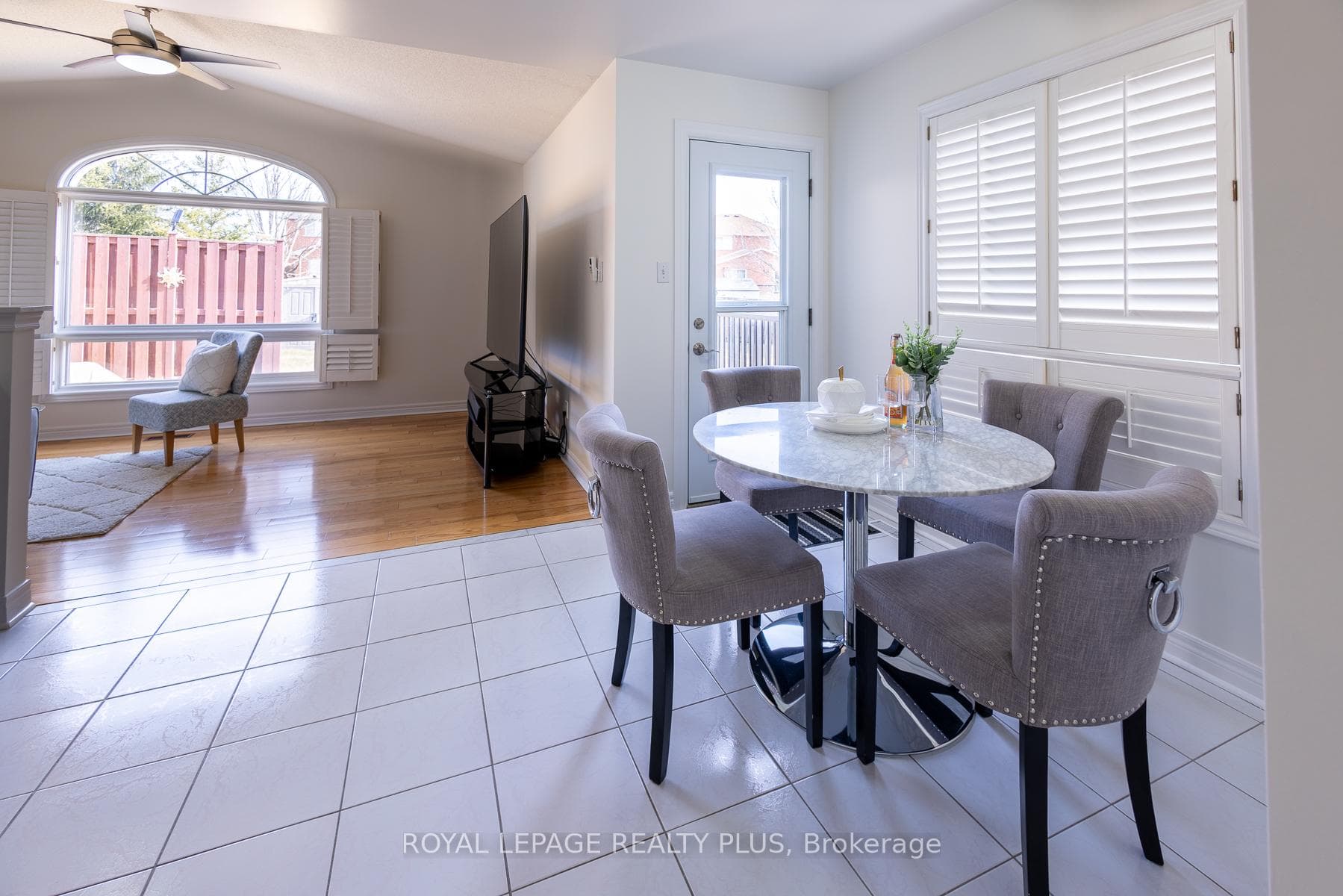 7190 Spyglass Crescent photo 10
