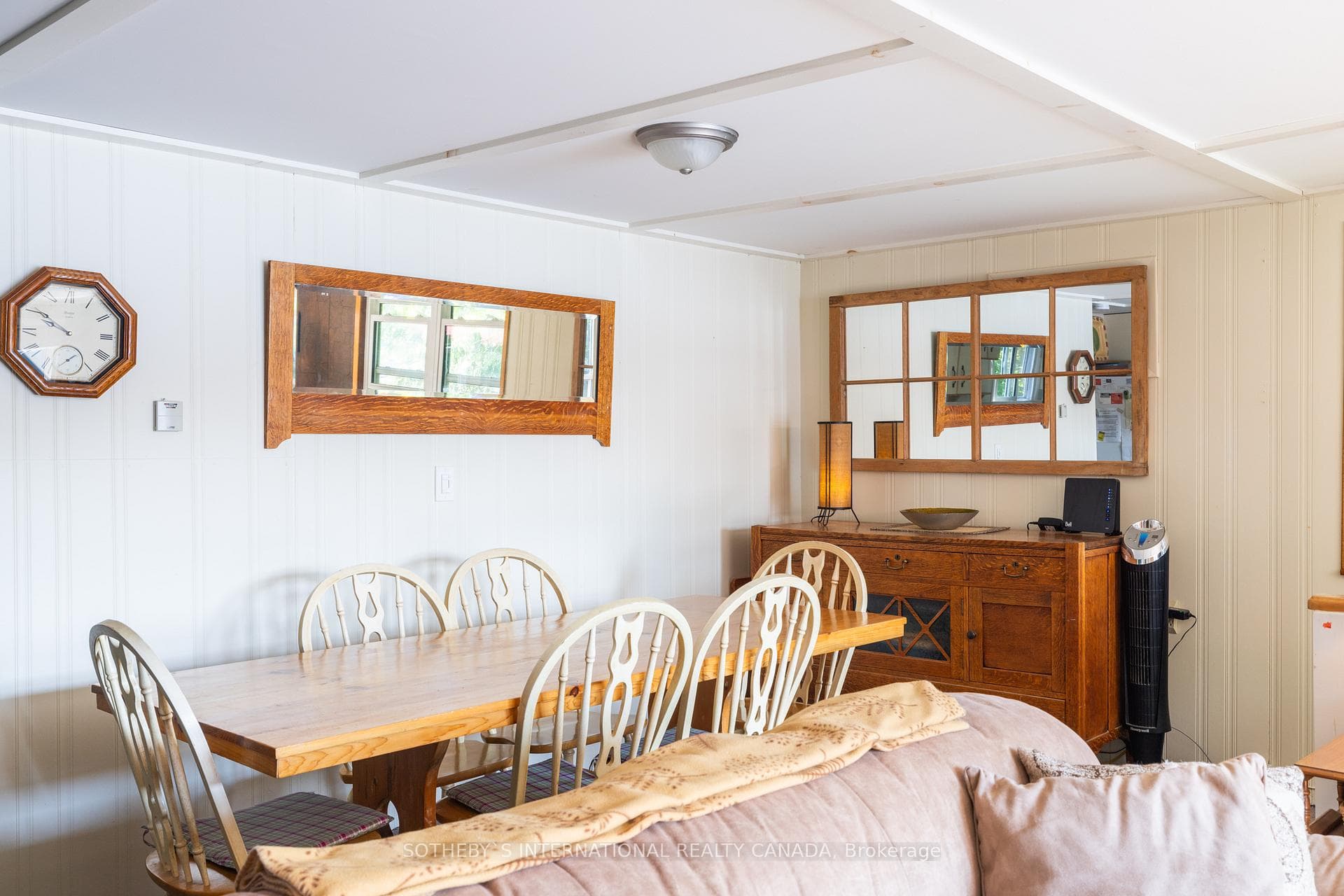 1093 Kendon Road photo 9