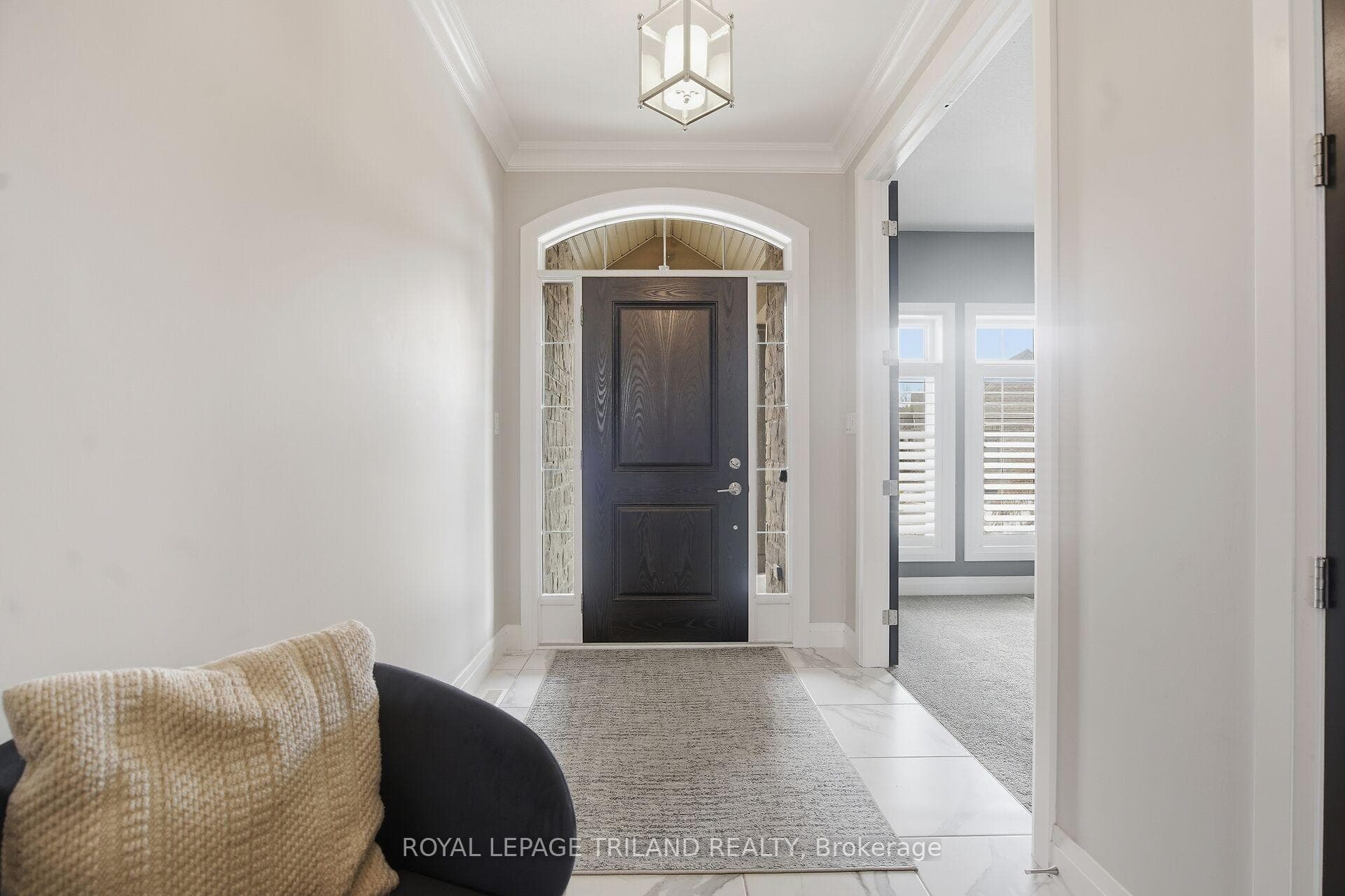 Main Floor: Foyer