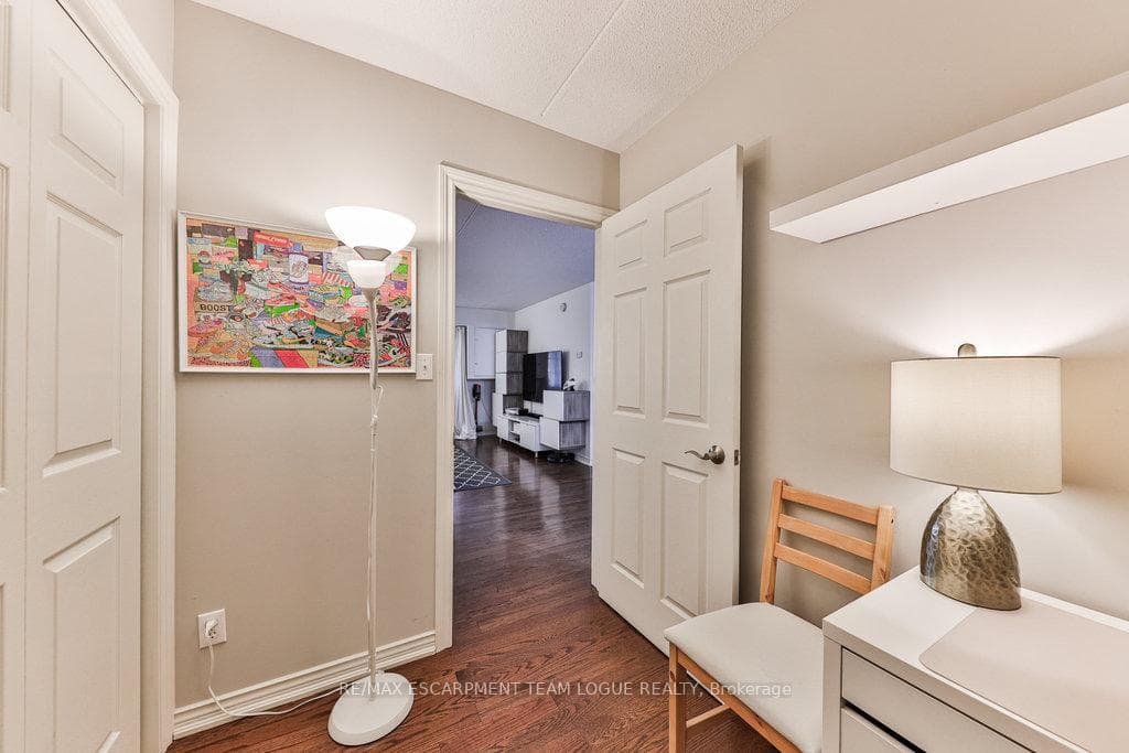 4005 Kilmer Drive Unit 206 photo 19