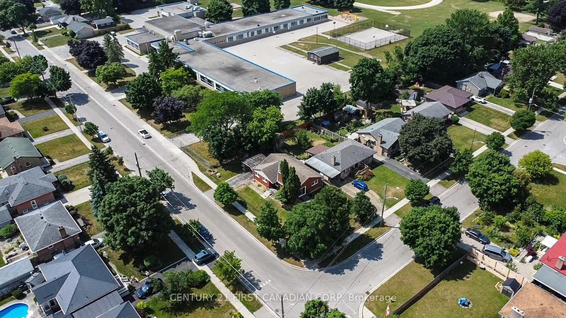 1721 Moffatt Avenue photo 44