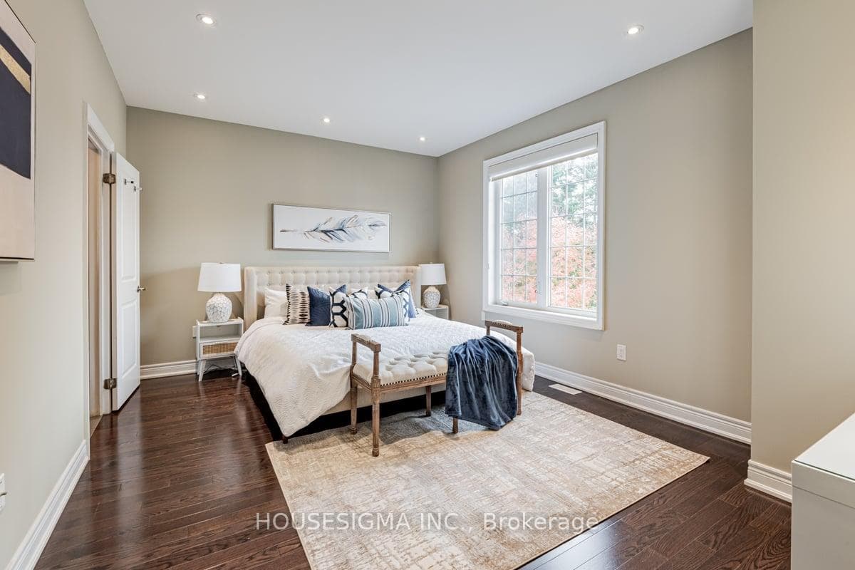 21 Bloorview Place photo 15