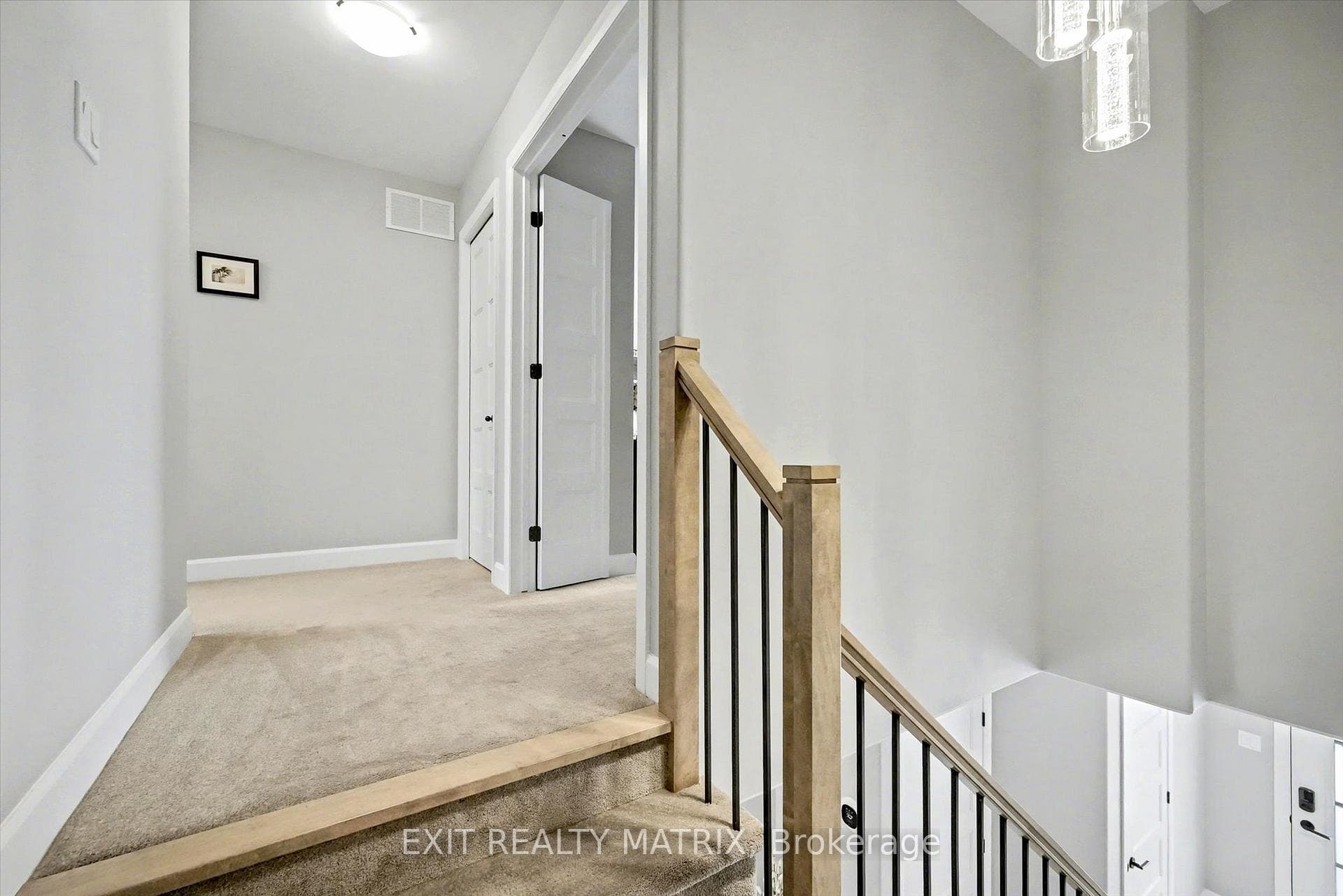 710 Azure Street photo 17