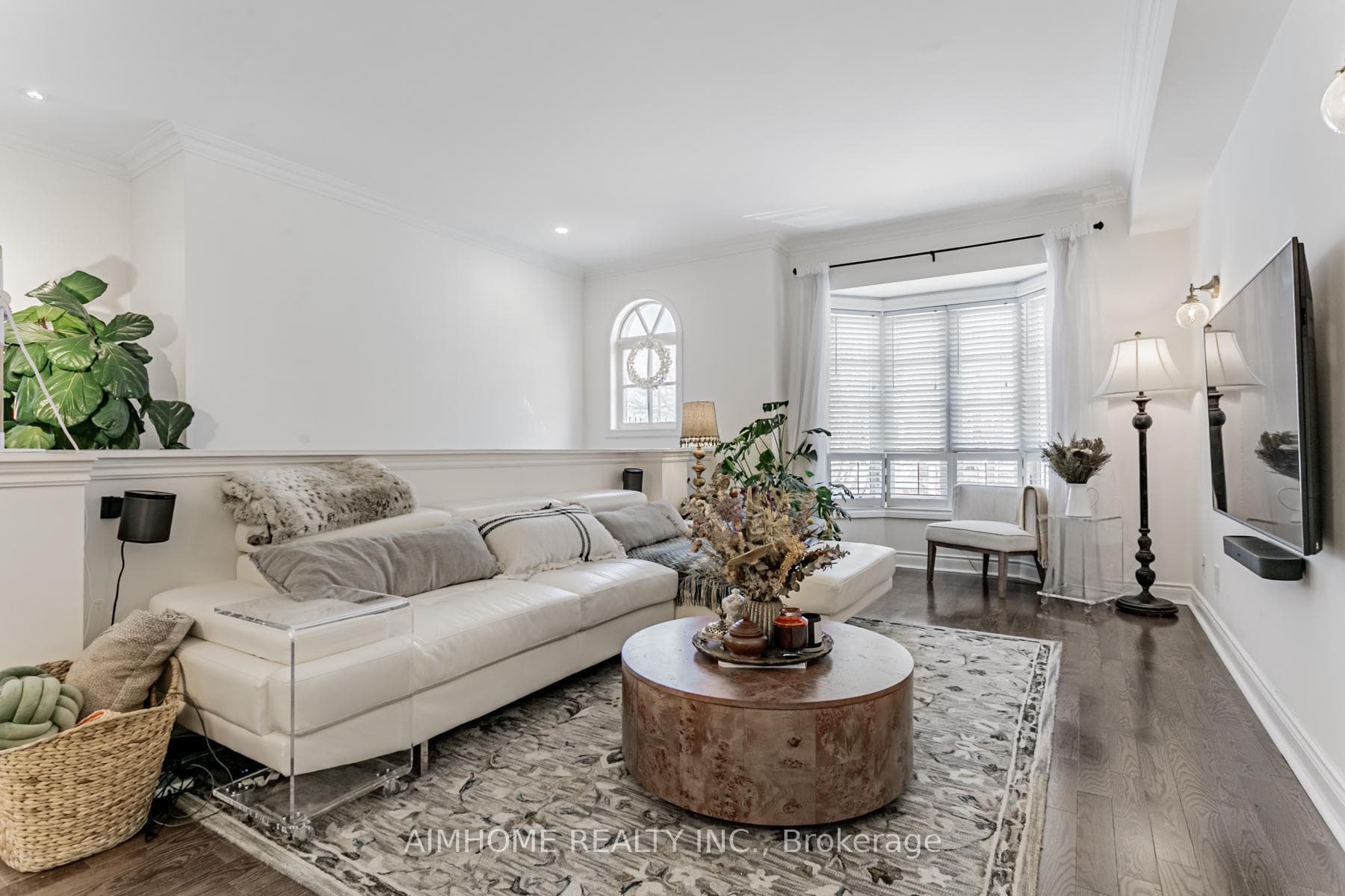 2 Brownstone Lane photo 4
