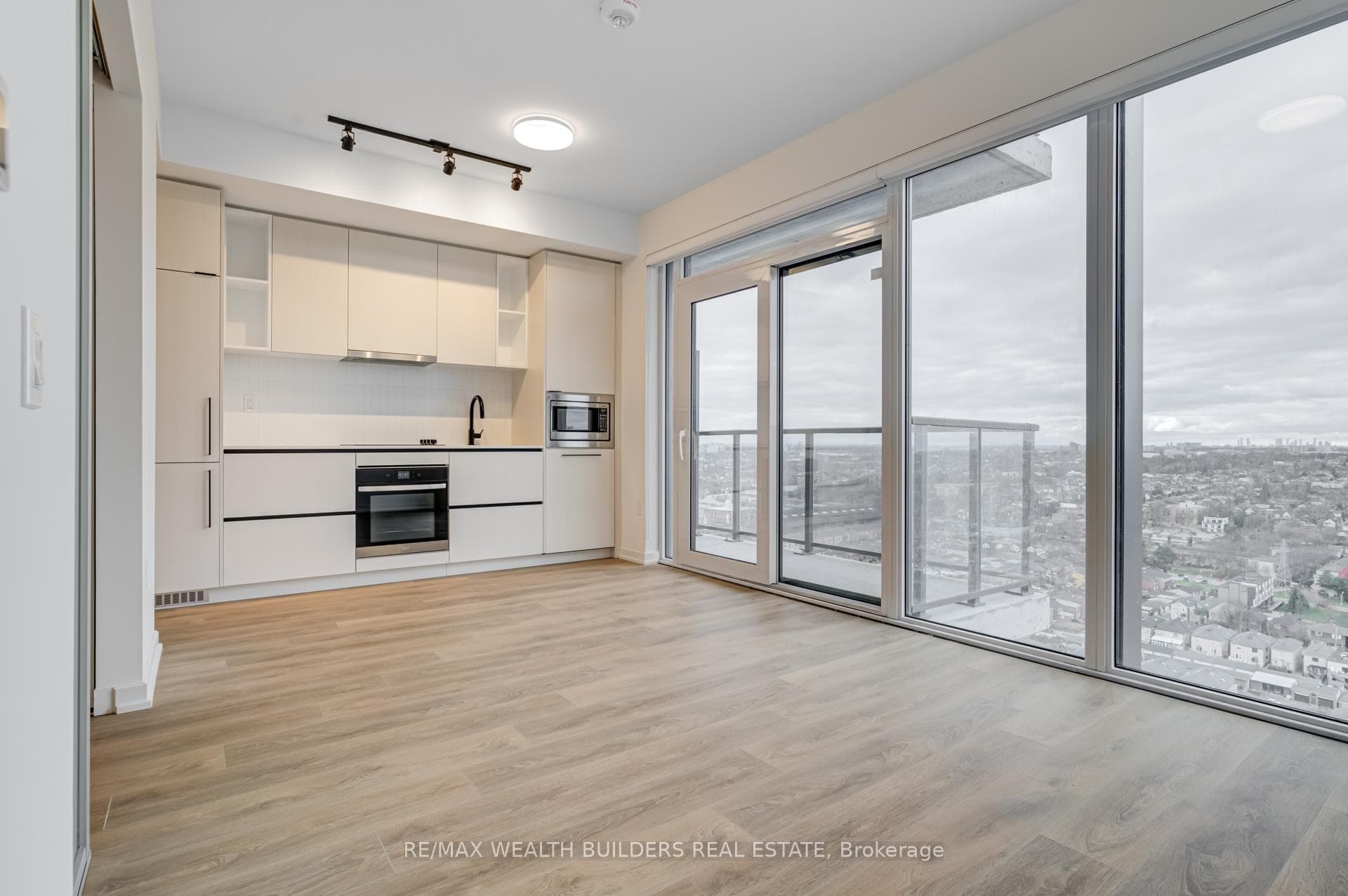 1285 Dupont Street Unit 2407 photo 9