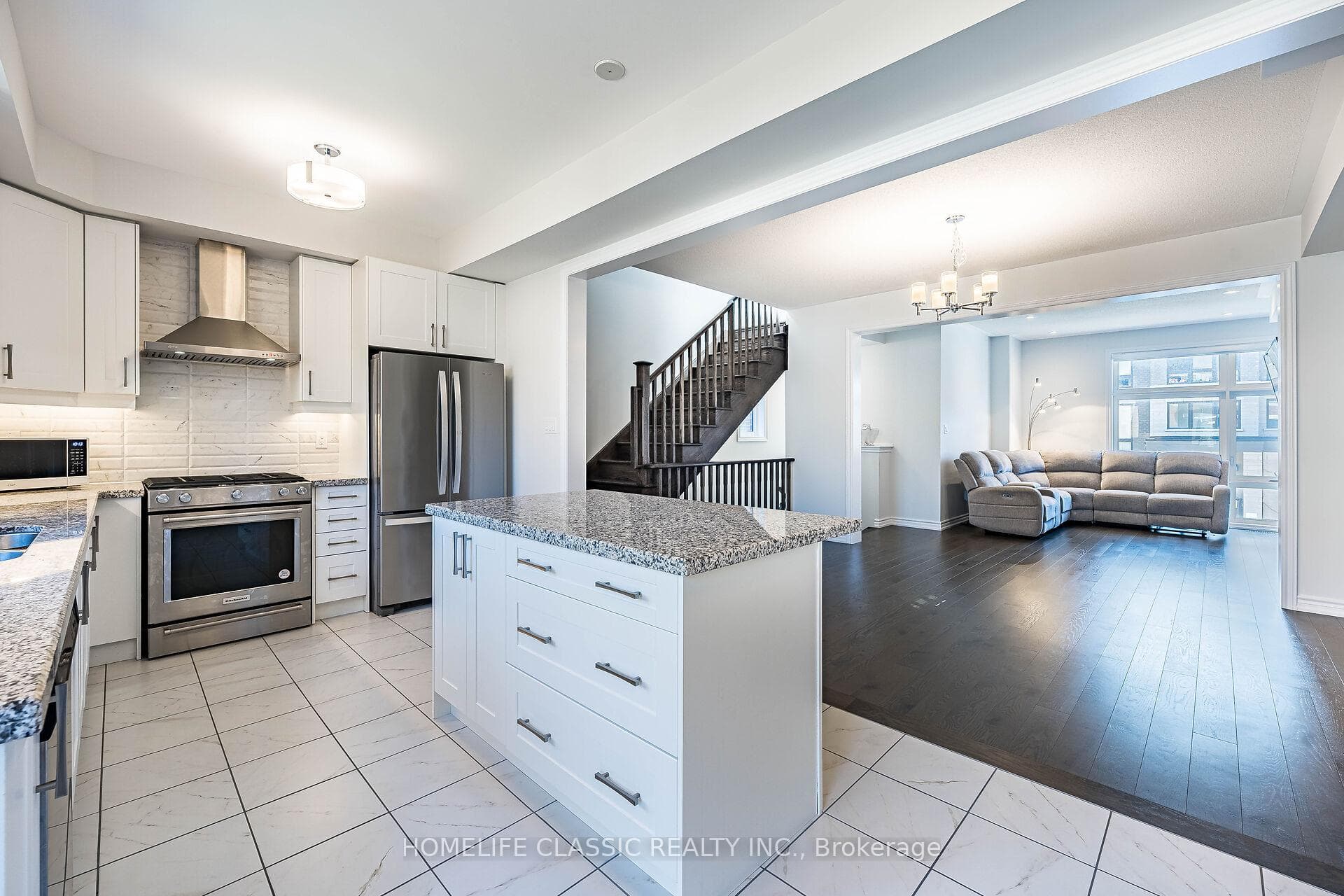 57 Douet Lane photo 17