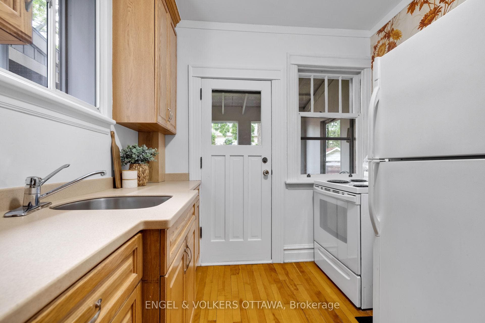 54 Glendale Avenue photo 20