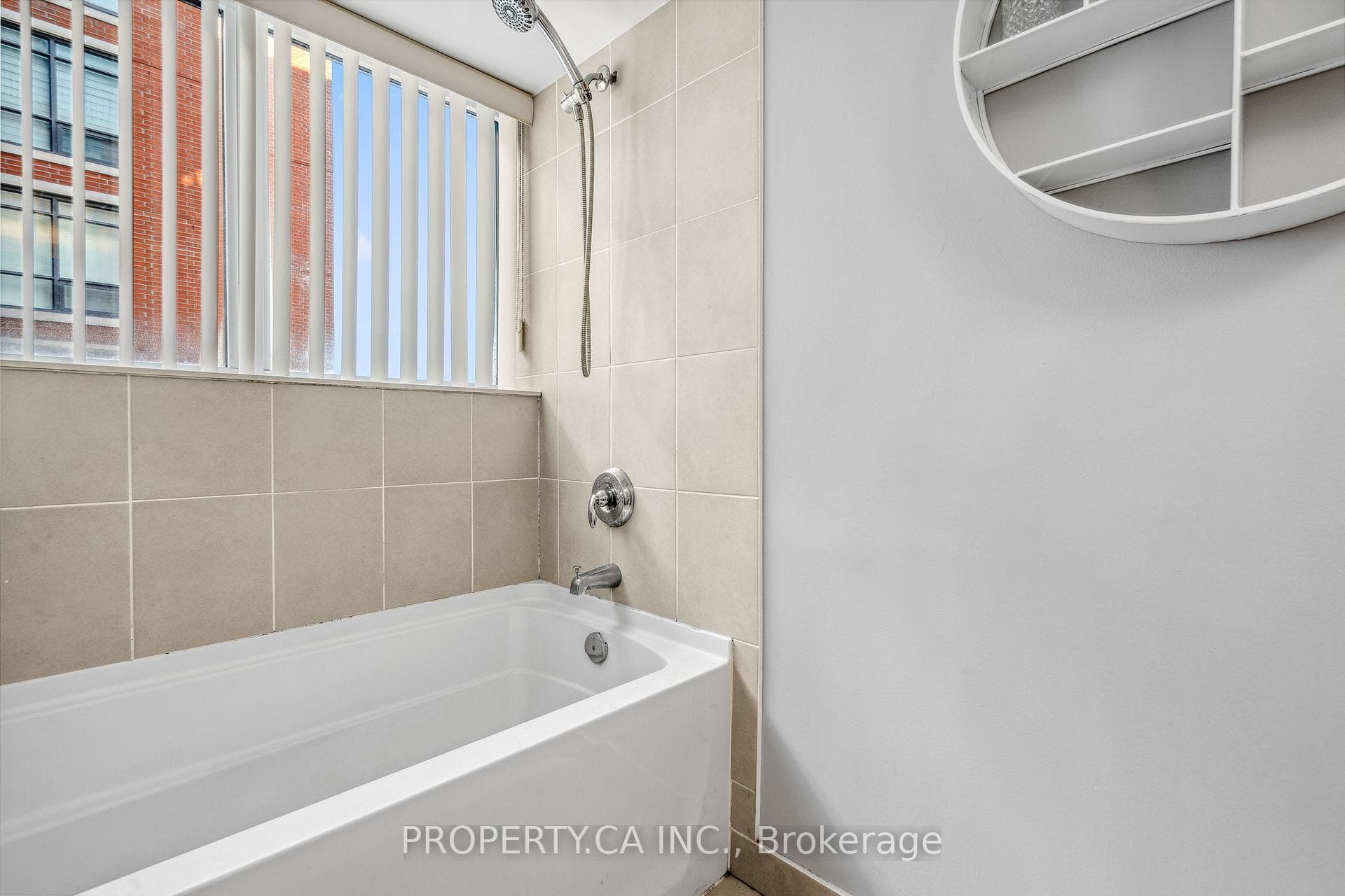 800 Lawrence Avenue Unit 306 photo 10