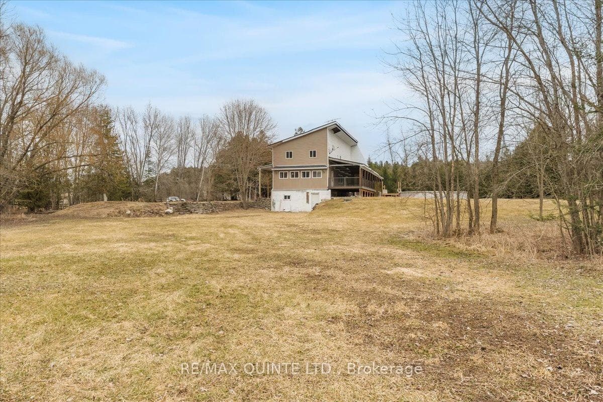 74 Salem Road photo 33