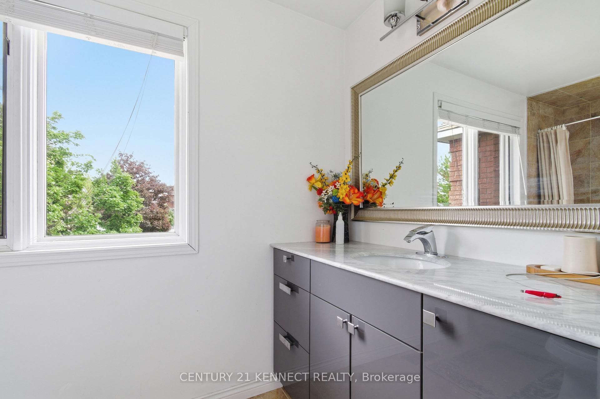 848 Fairlawn Avenue photo 25