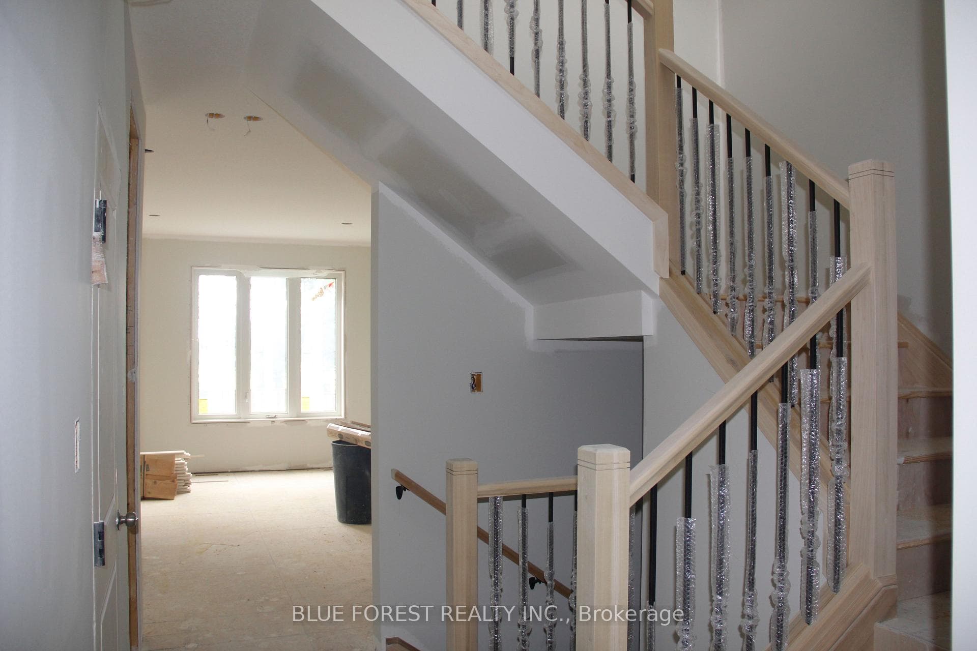 288 Ashford Street photo 3
