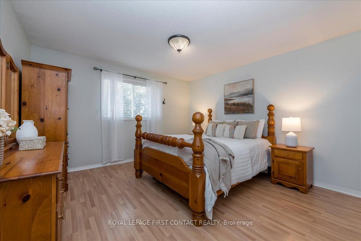 36 CHURCHLAND Drive photo 18