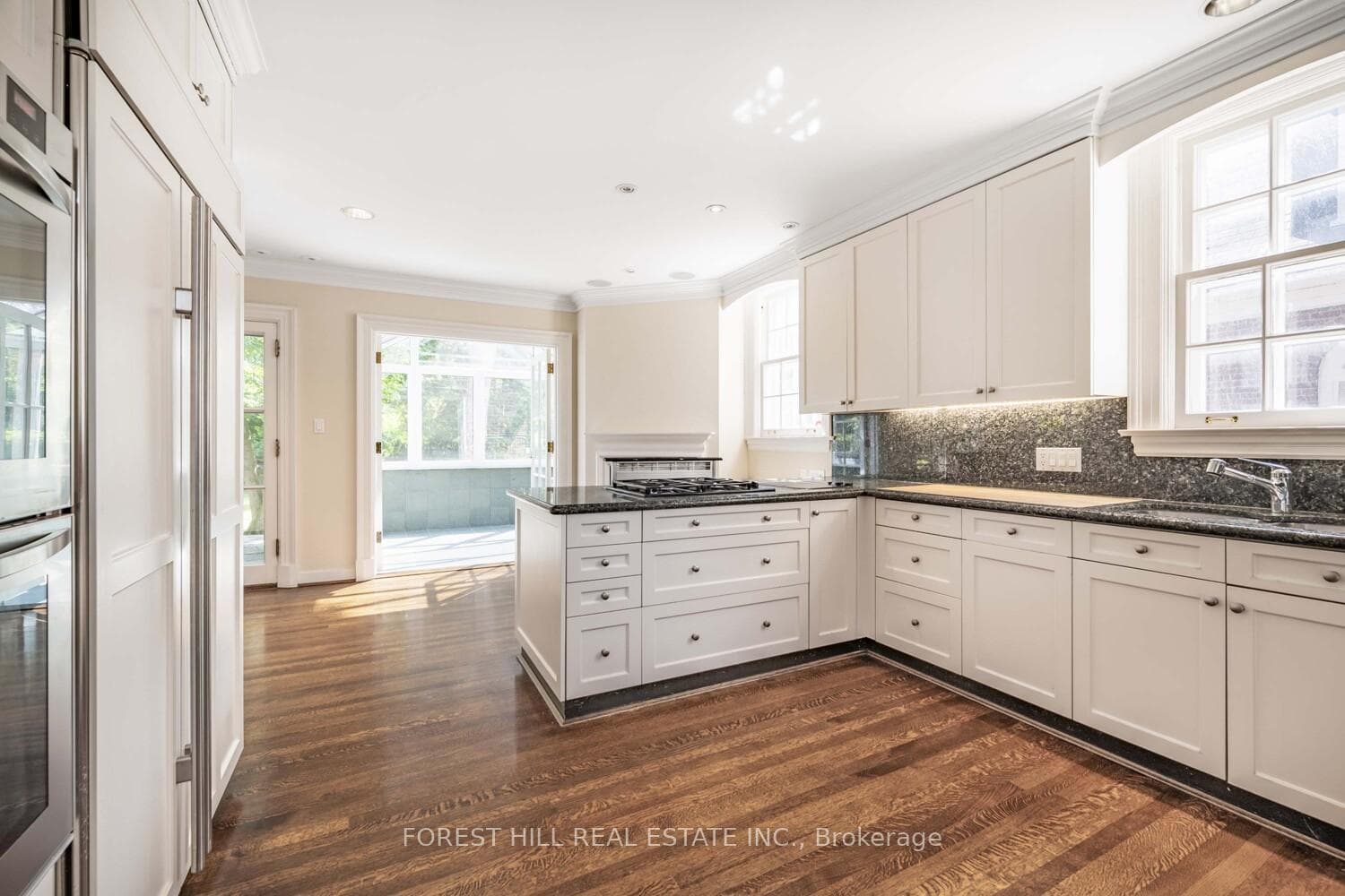 435 Russell Hill Road photo 16