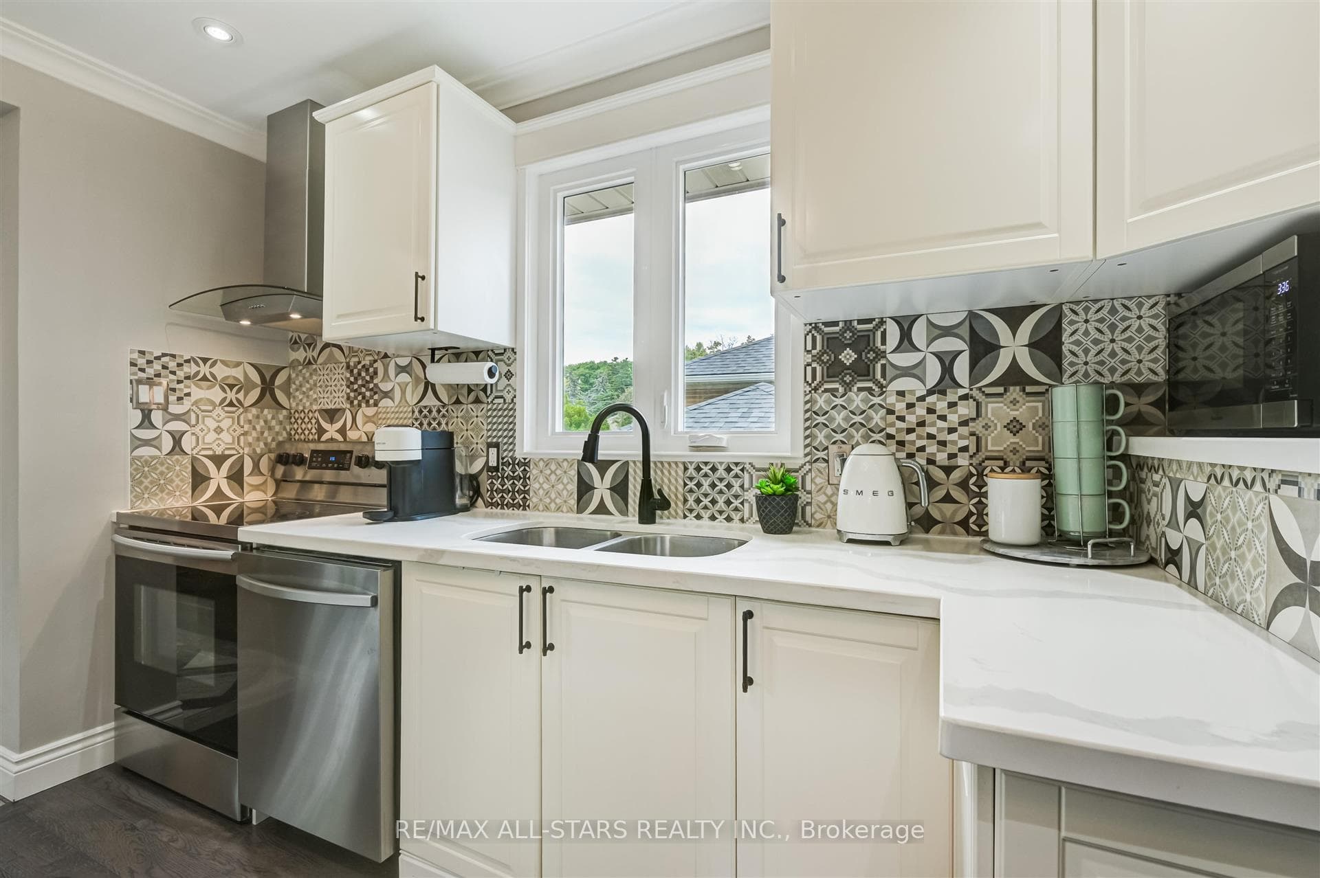 23 Duncairn Drive photo 14