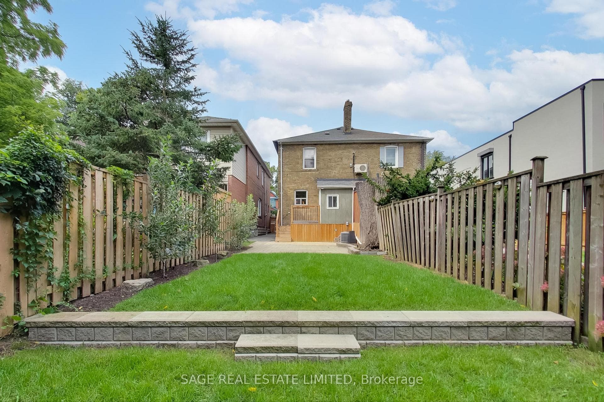 273 Broadway Avenue photo 33