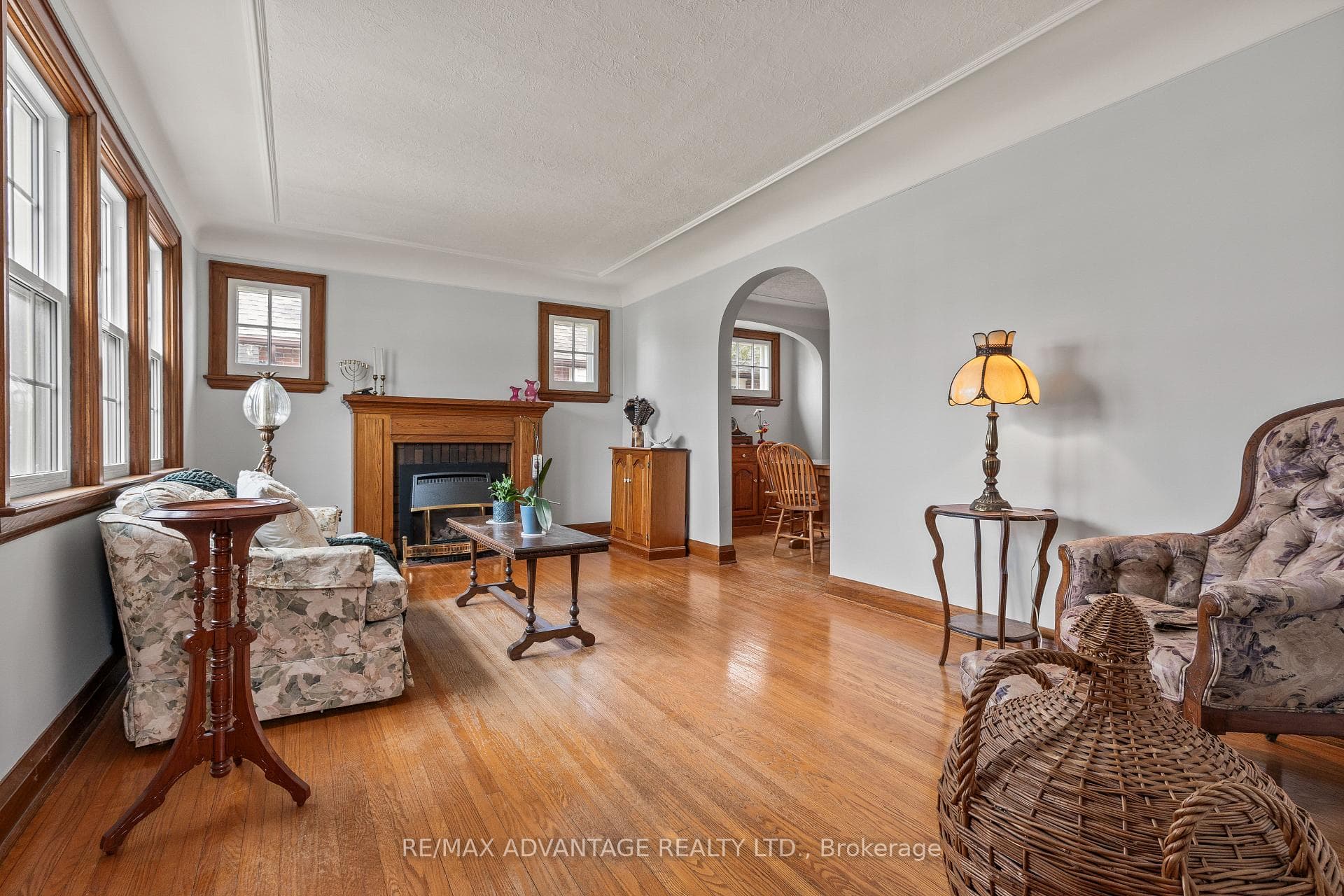 715 Whetter Avenue photo 4