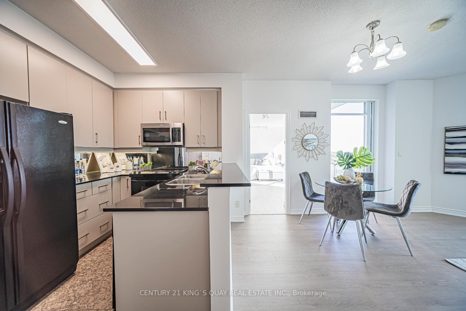 300 Bloor Street Unit 2004 photo 13