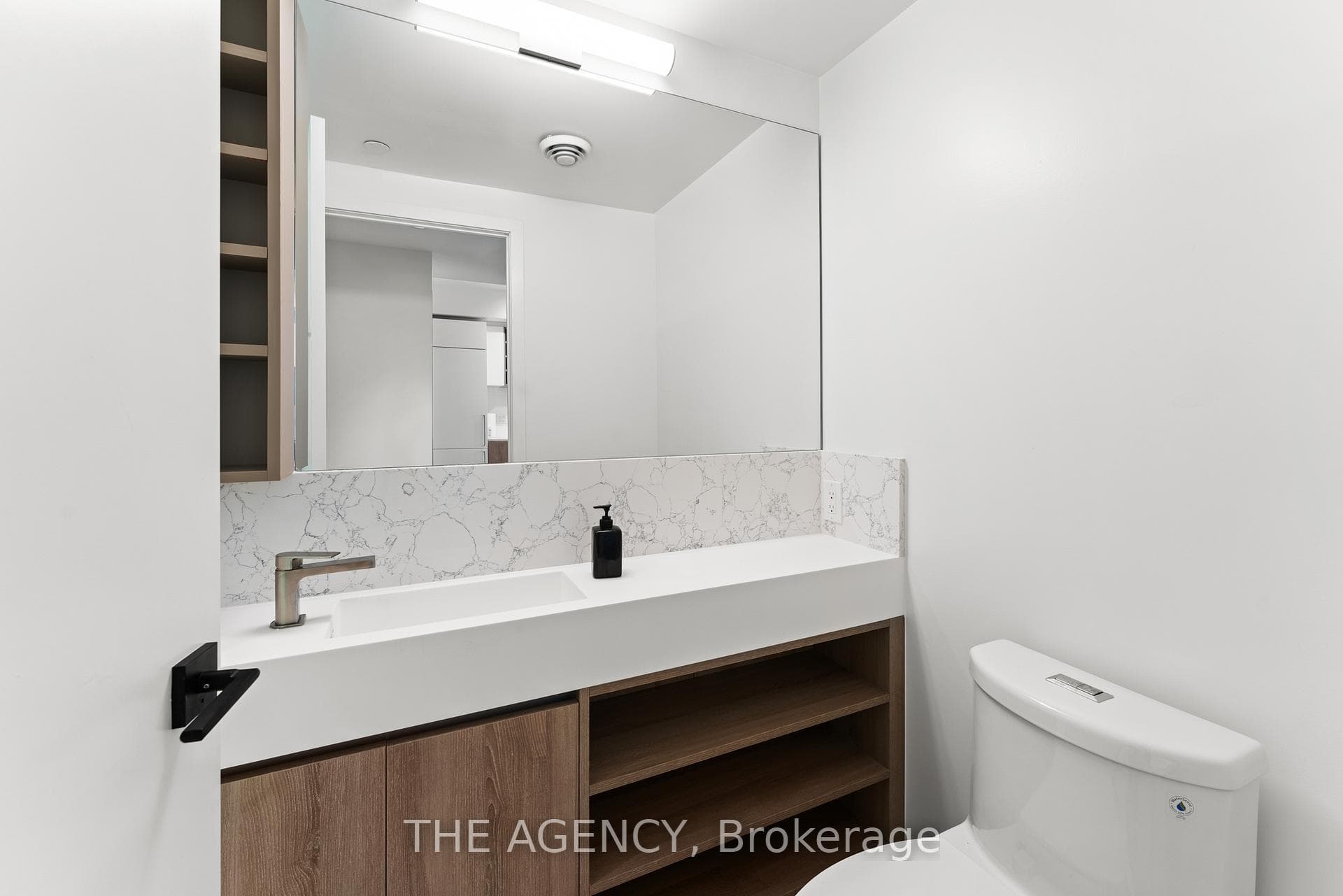 319 Jarvis Street Unit 3908 photo 4