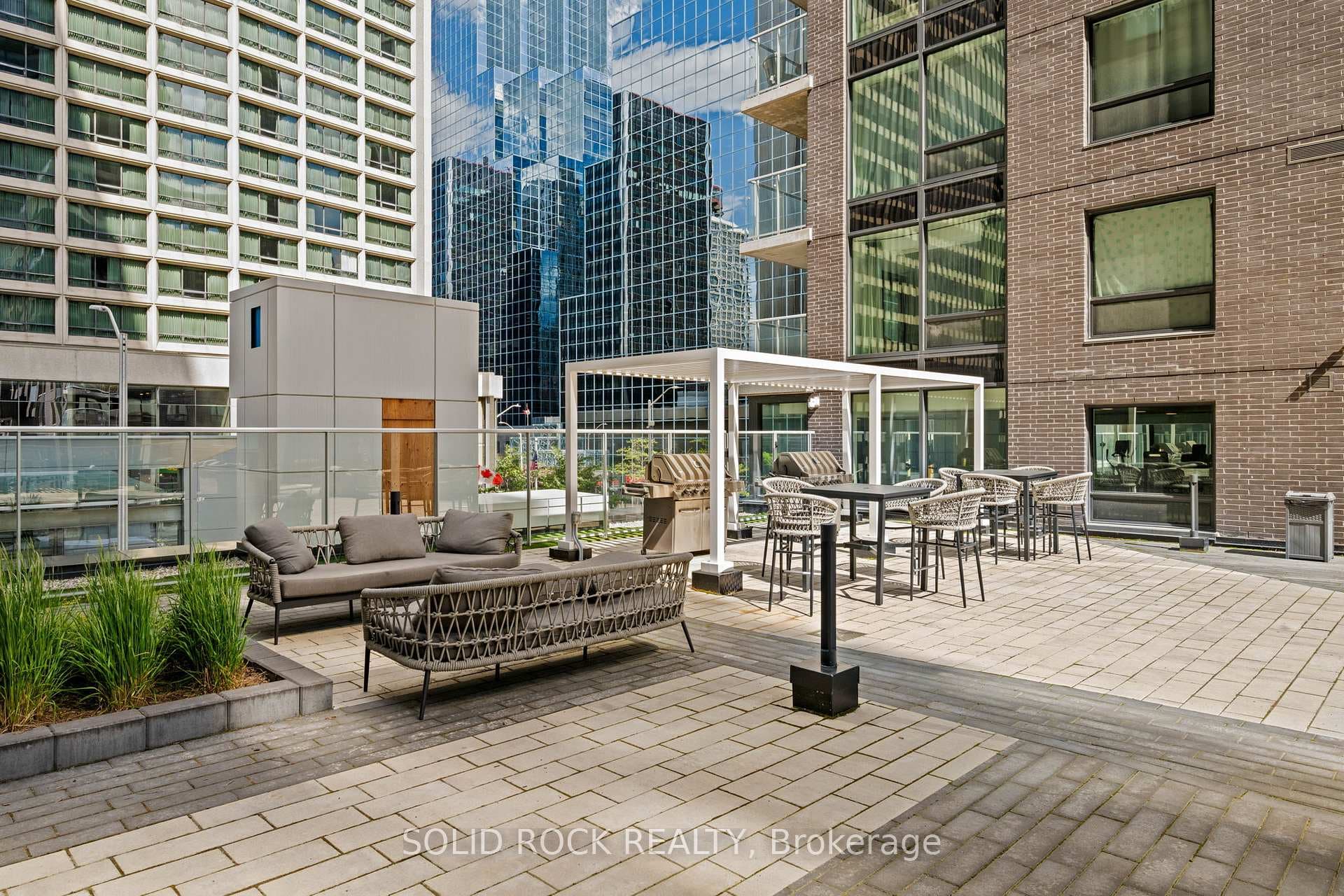 340 Queen Street Unit 1707 photo 36