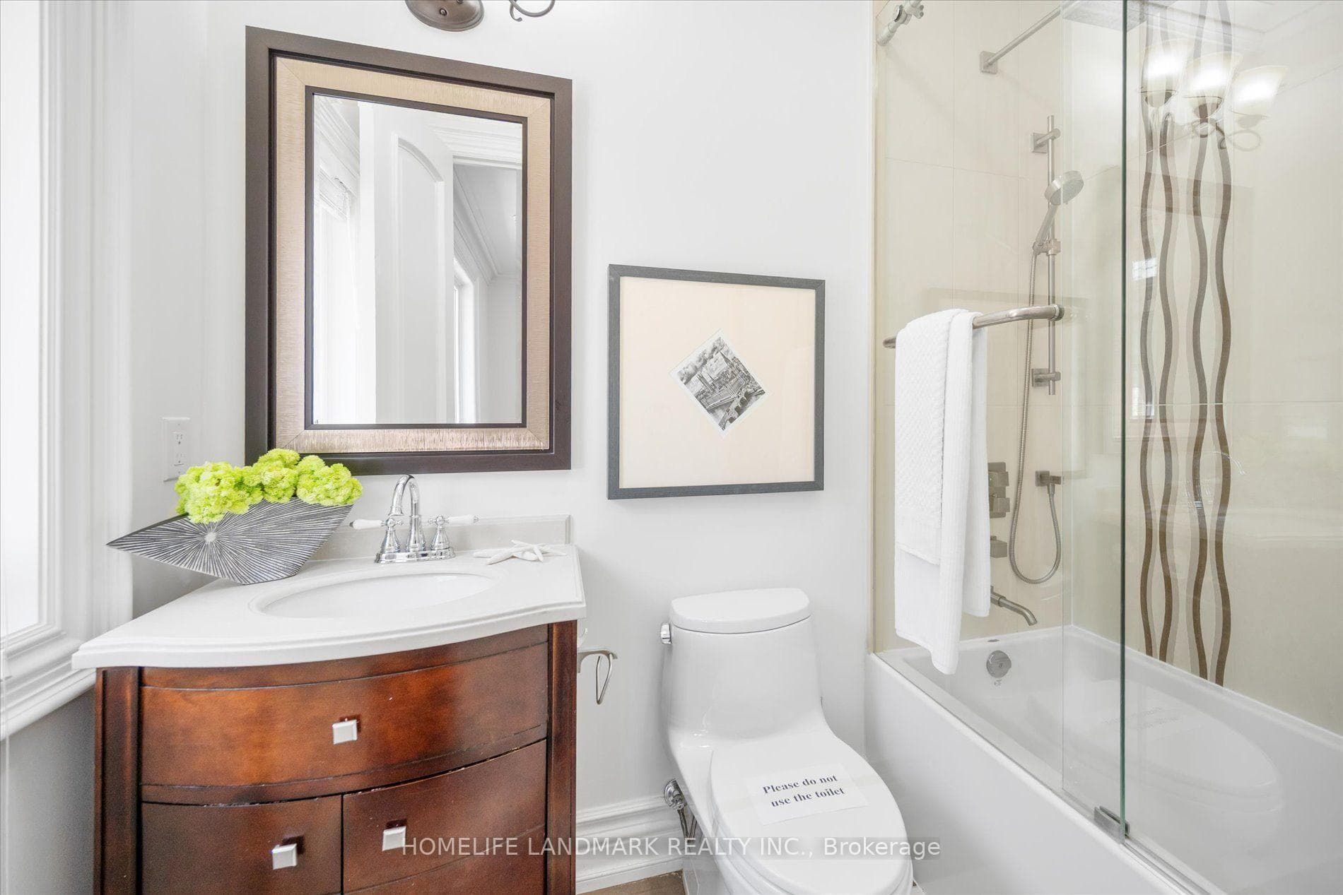 92 Caines Avenue photo 29