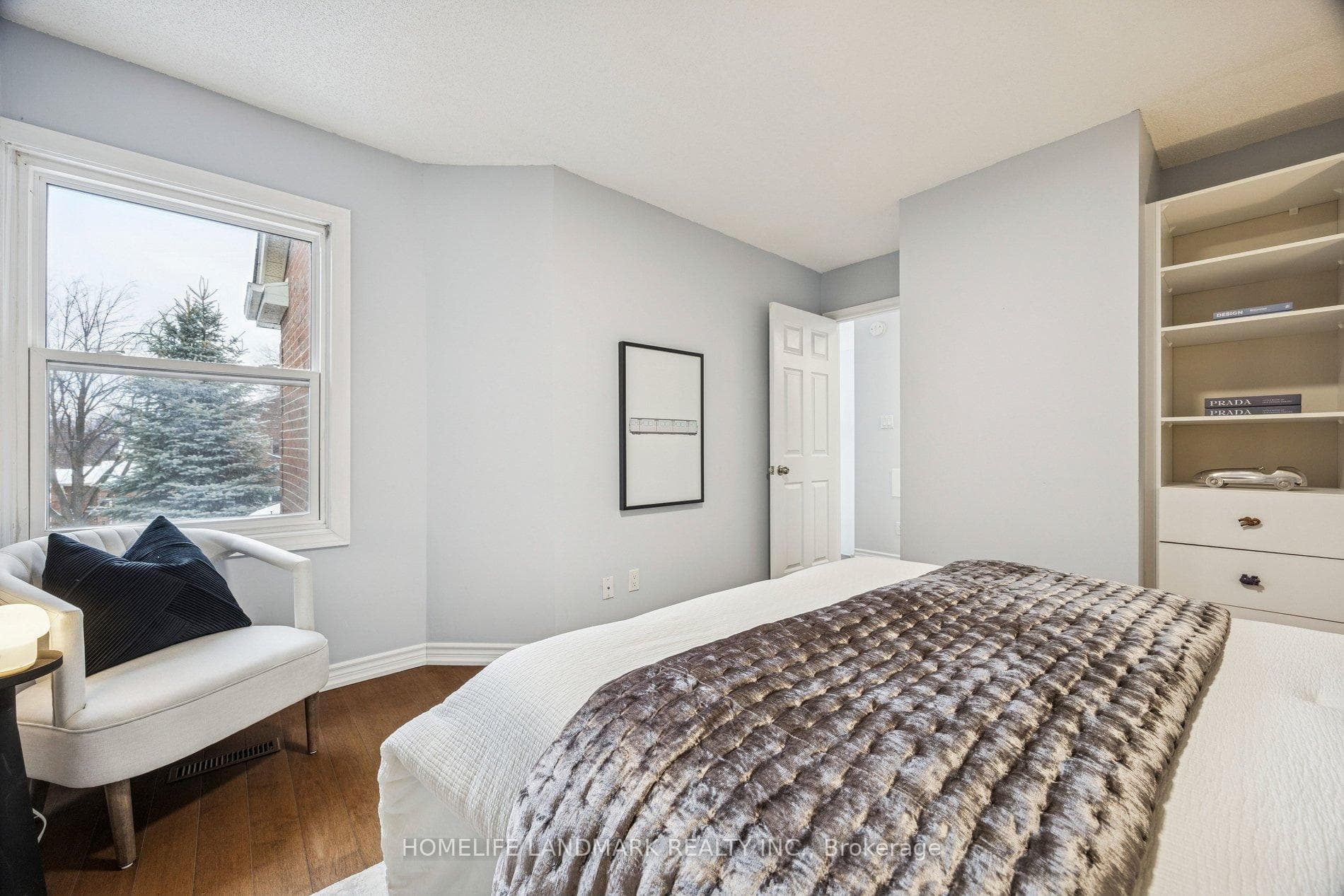 149 Glenmanor Way photo 16