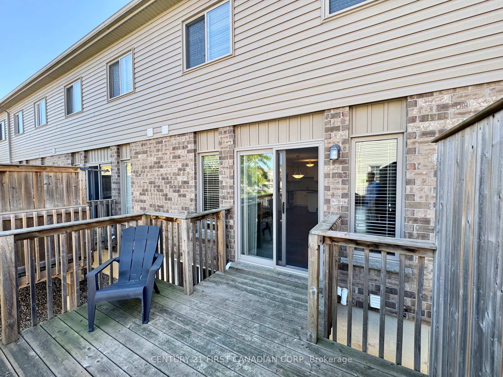 3186 Singleton Avenue photo 23