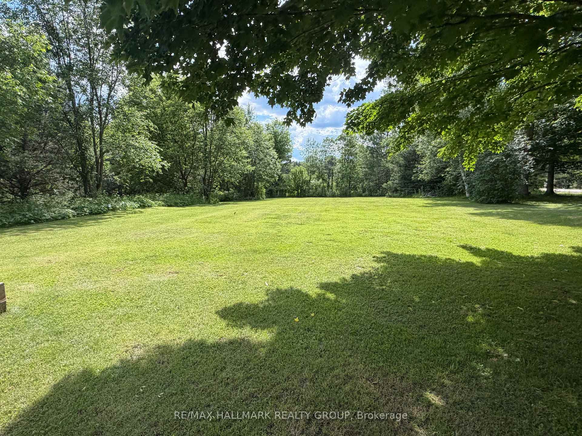9950 Round Lake Road photo 7