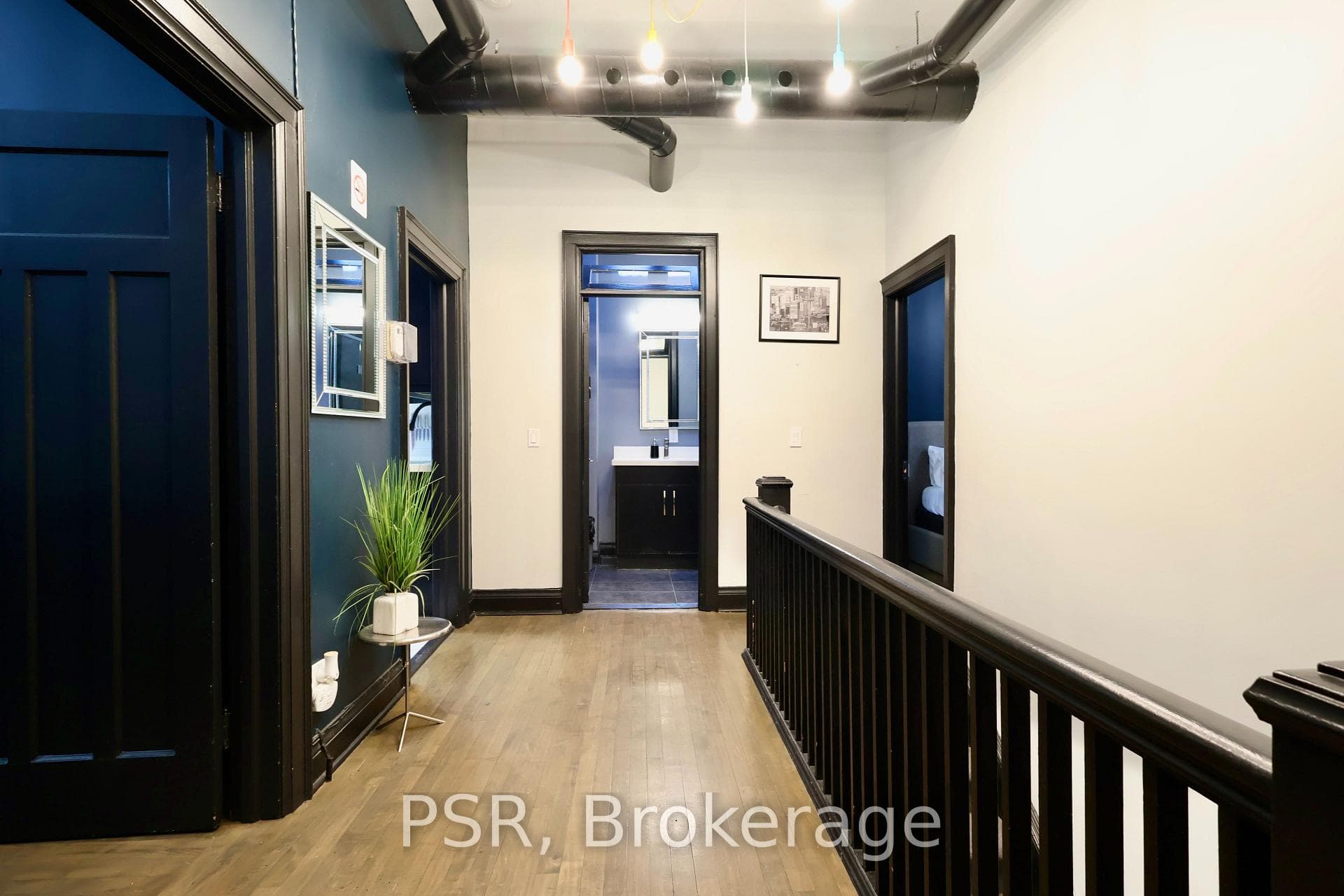 631 Queen Street Unit 3 photo 20