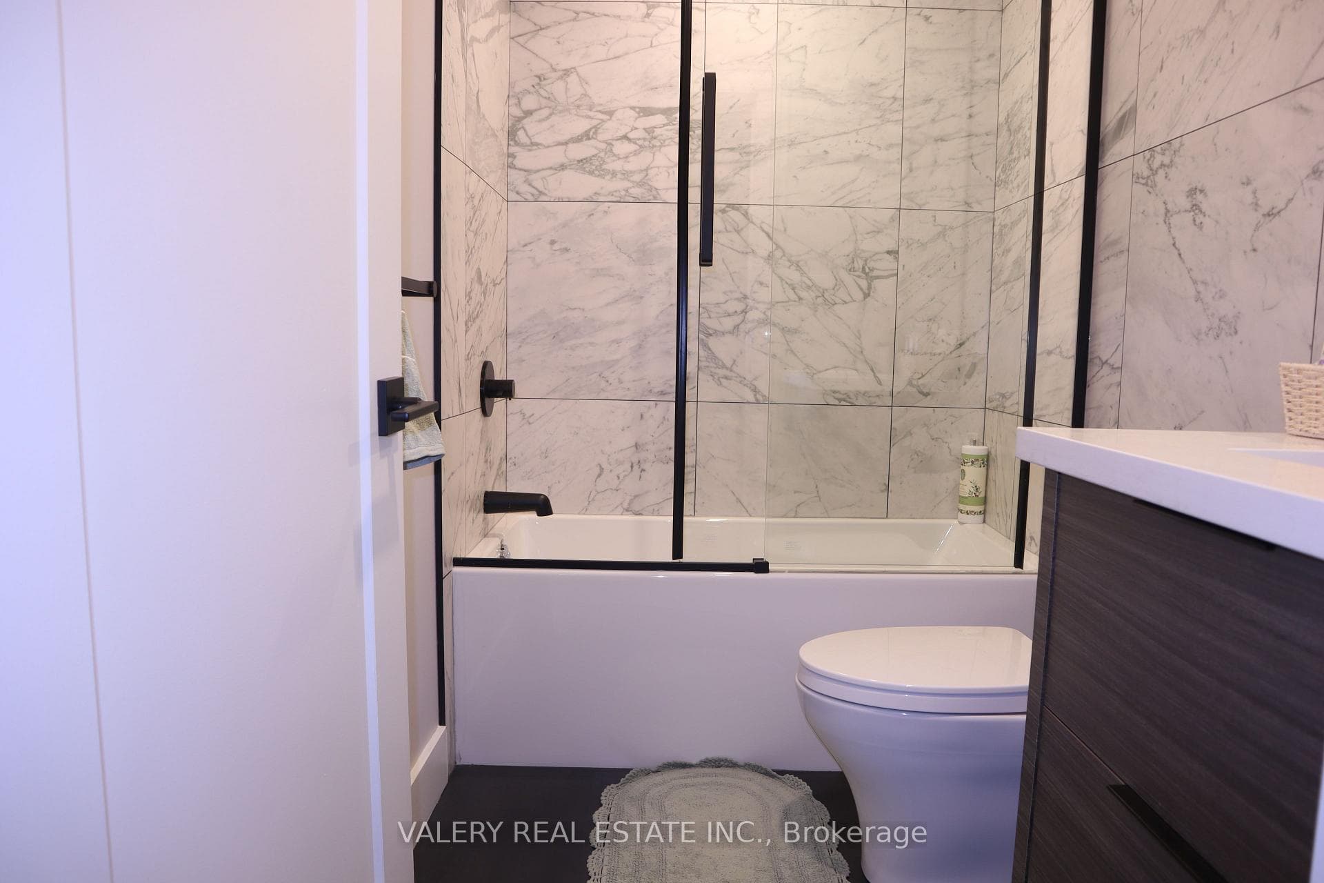 Second floor guest bathroom
