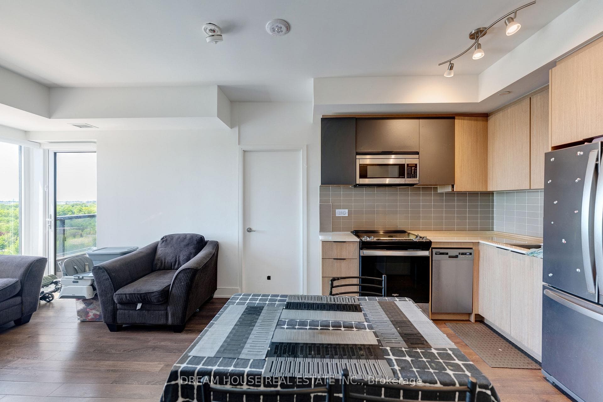 1350 Ellesmere Road Unit 1011 photo 7