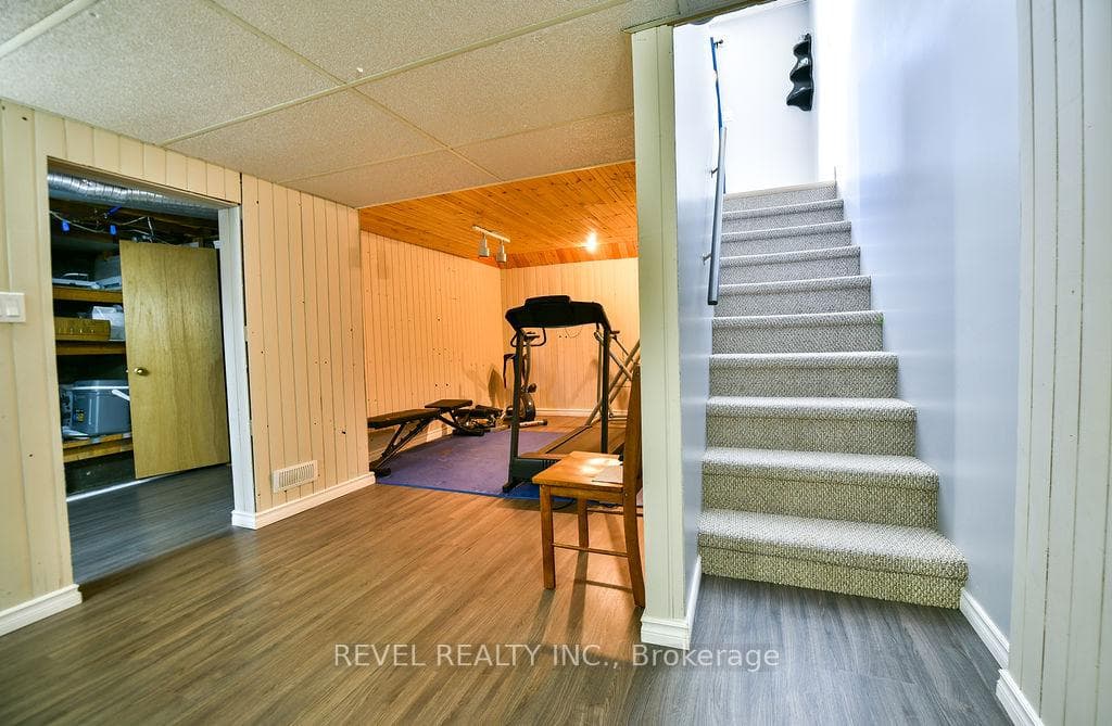 324 Birch Street photo 30
