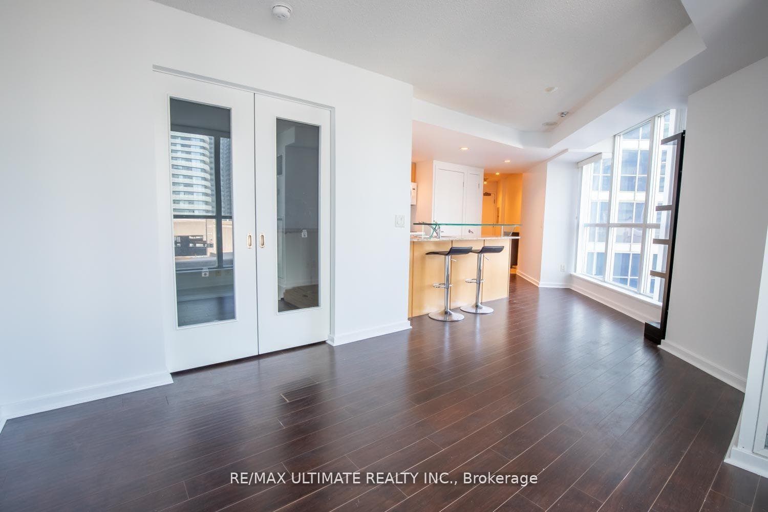 208 Queens Quay Unit 801 photo 11