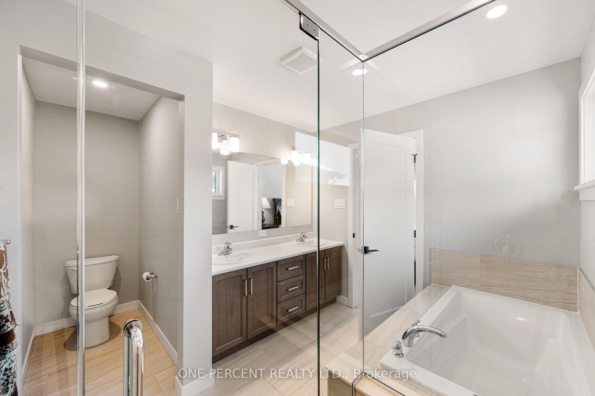 Ensuite