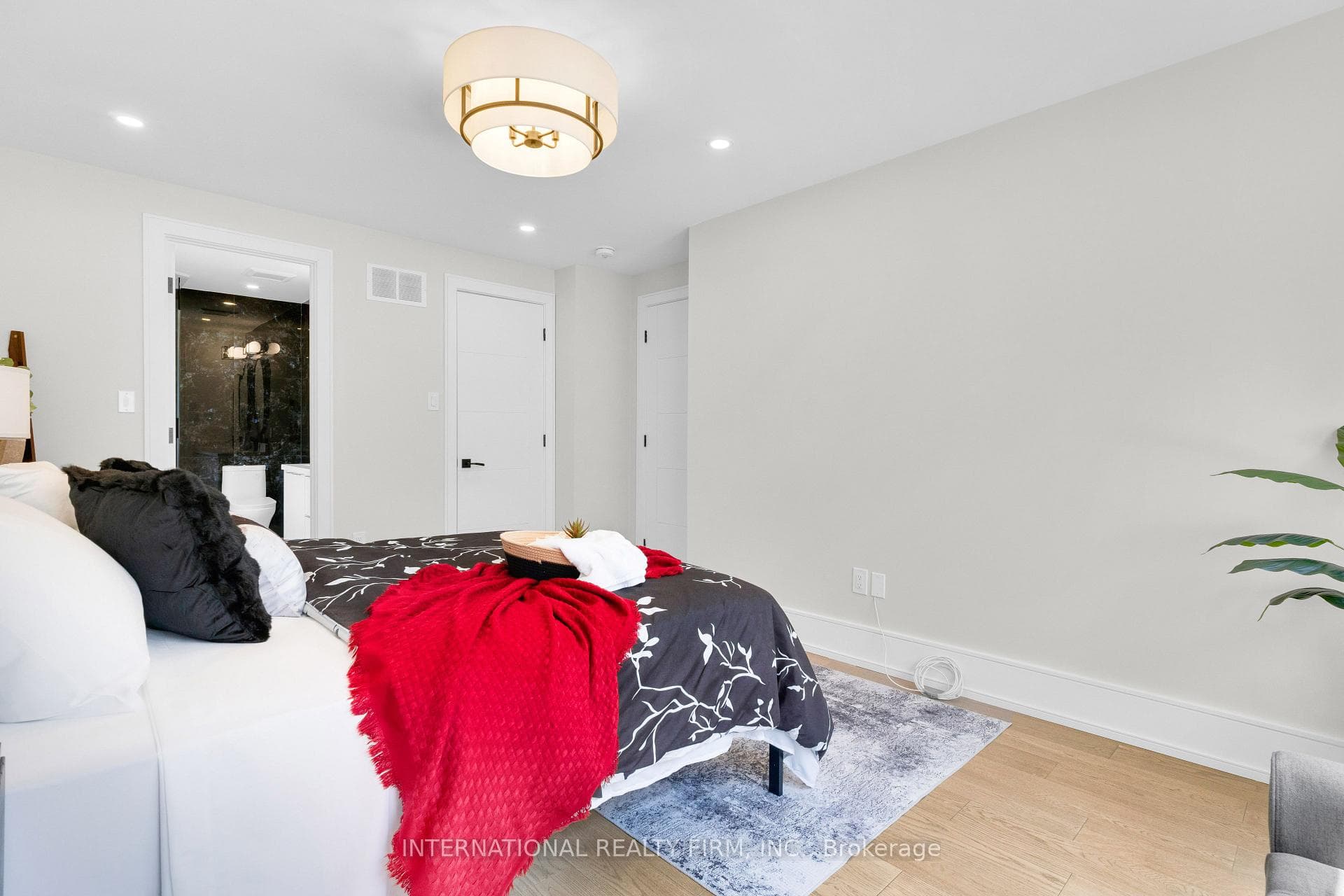 46 Sunnypoint Crescent photo 22