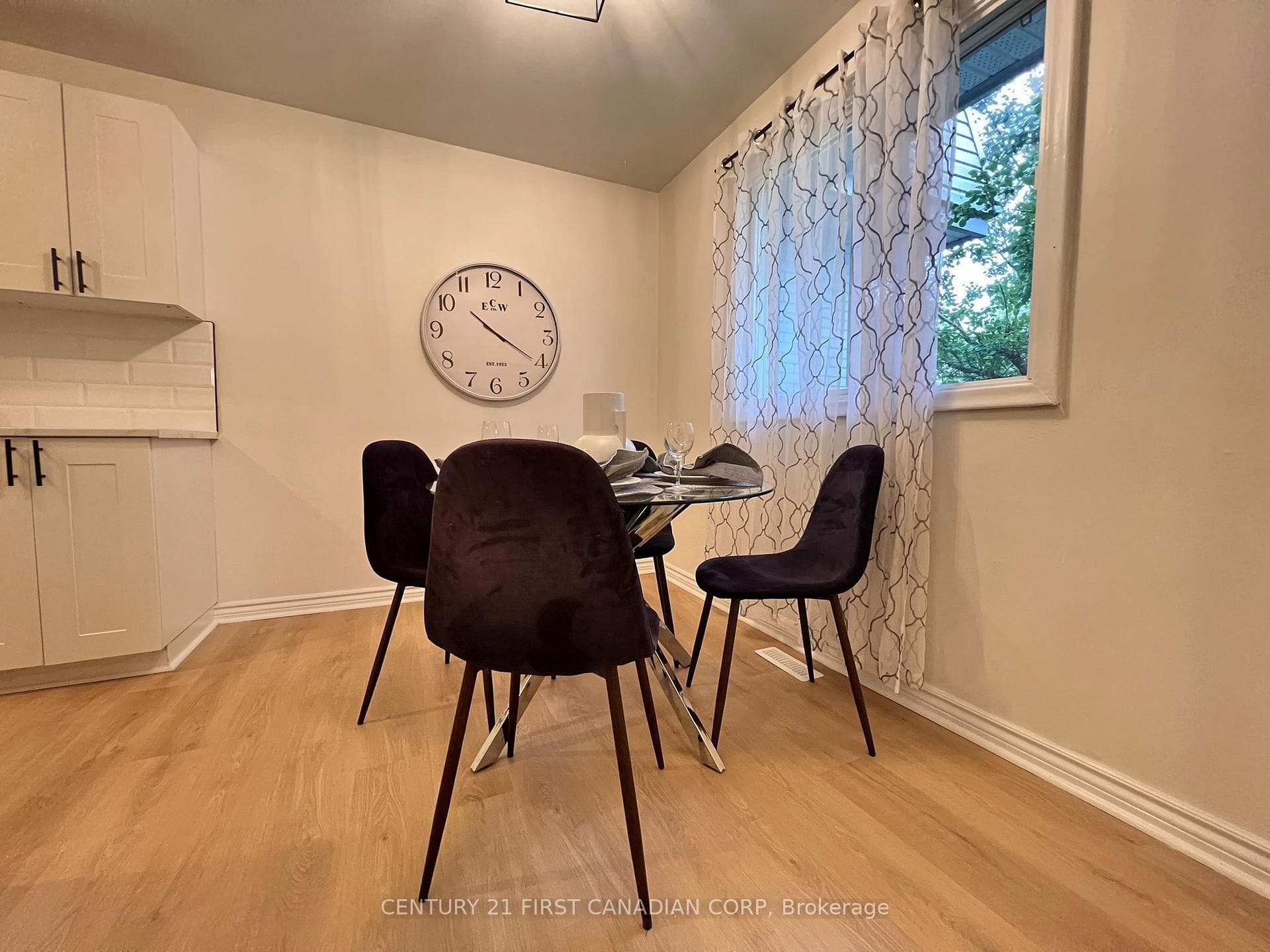 189 Boullee Street Unit 18 photo 8