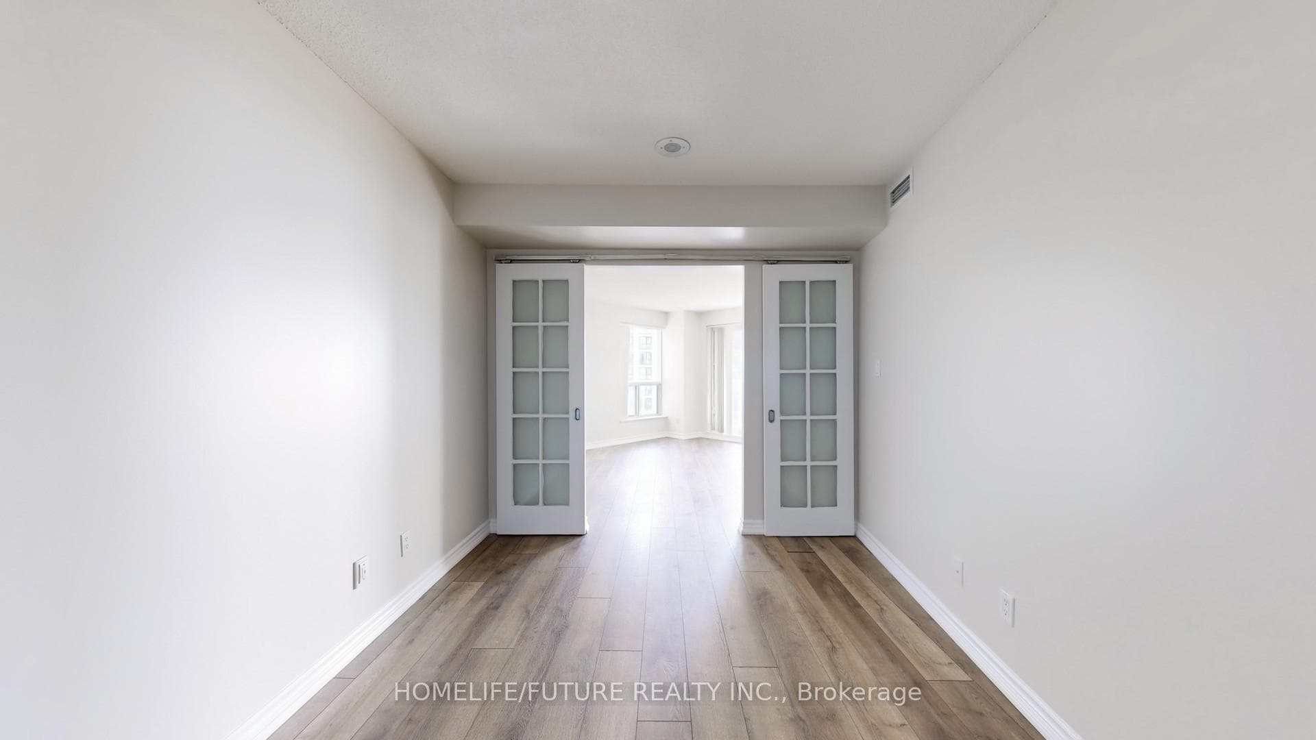 410 Queens Quay Unit 1413 photo 23