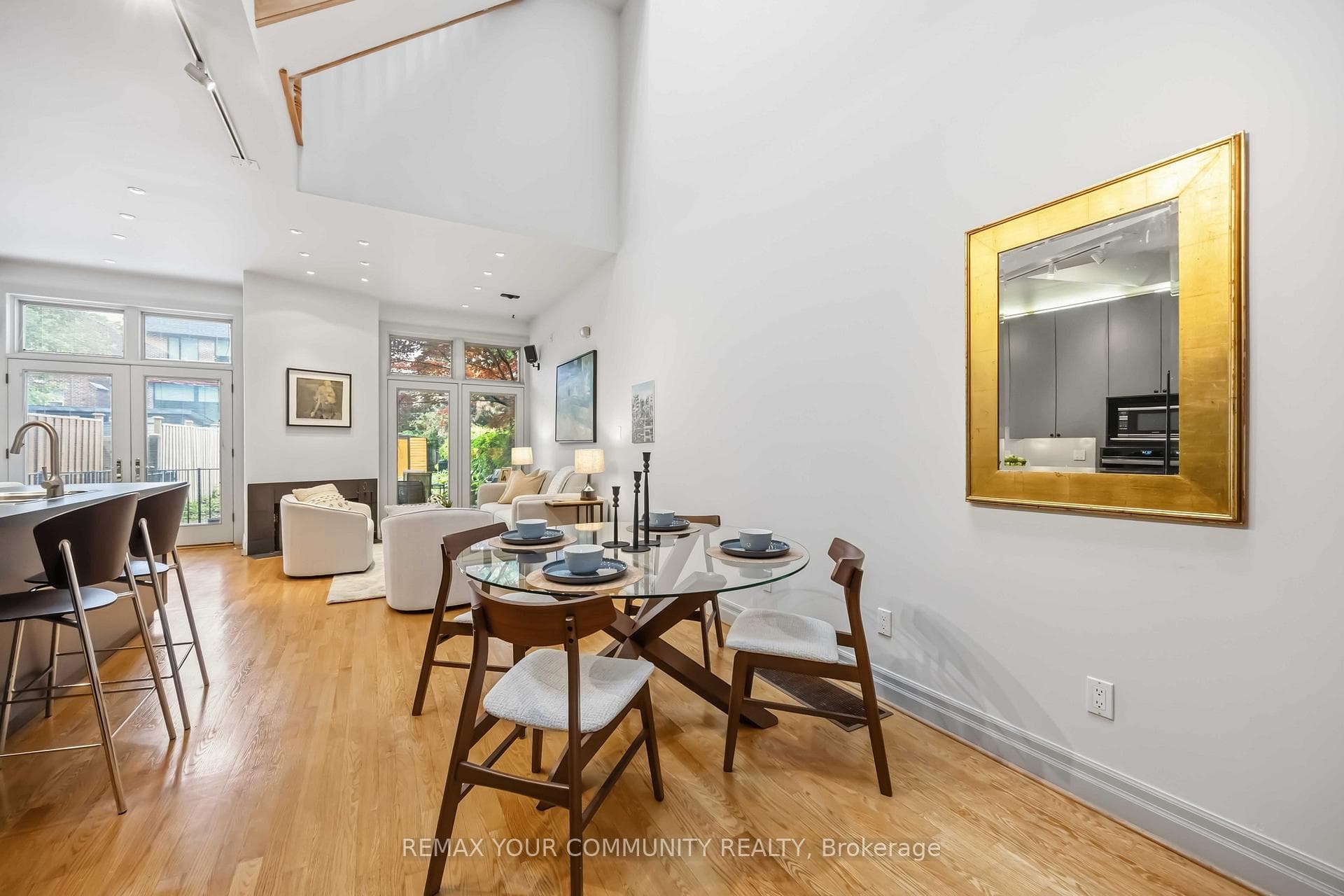 44 Castlefield Avenue photo 11