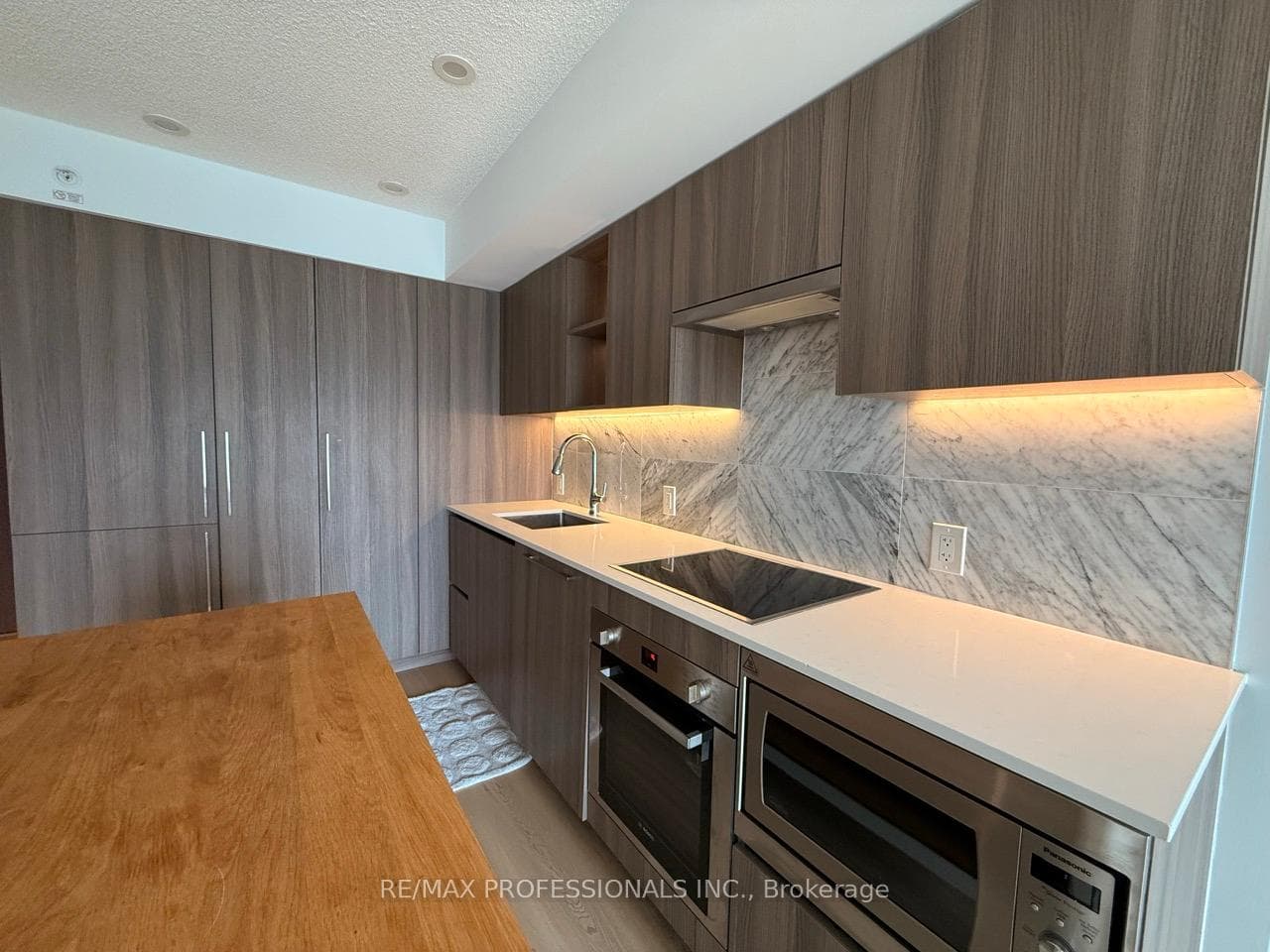19 Bathurst Street Unit 1708 photo 9