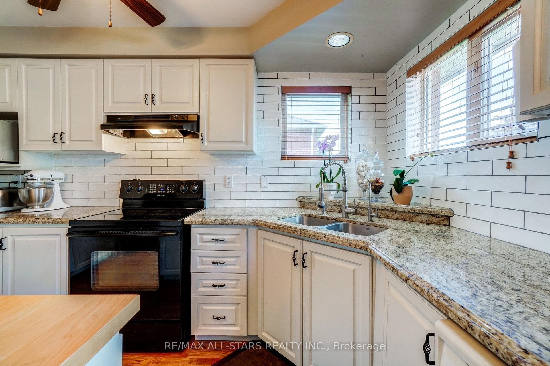29 Fourth Avenue photo 14